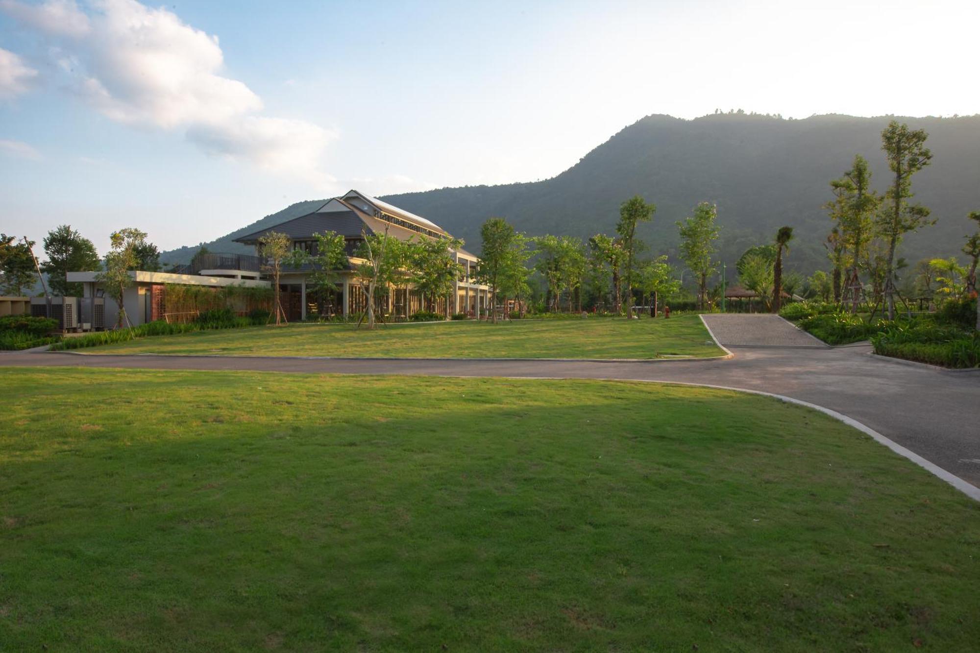 Hotel Mandala Retreats Kim Boi 5*