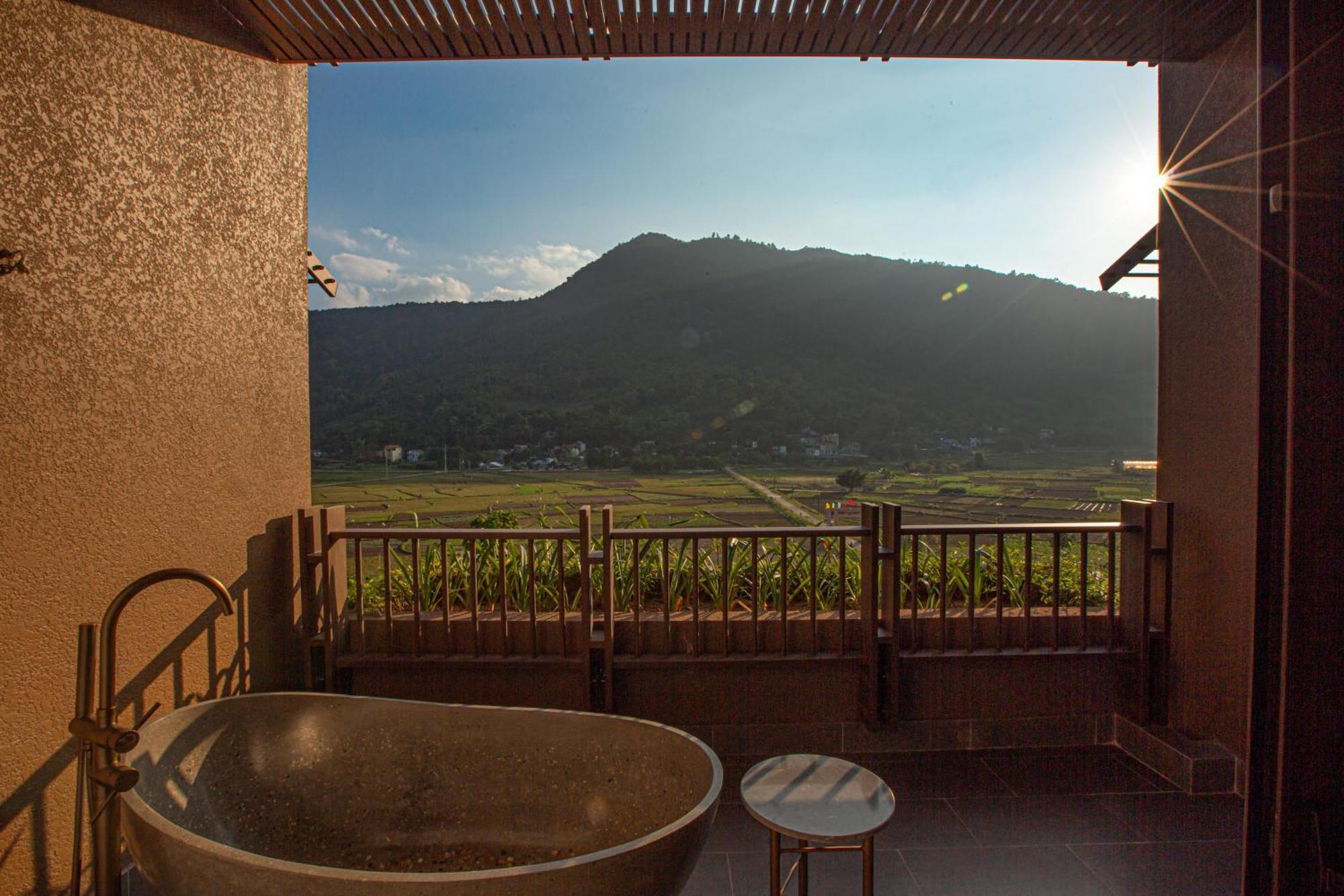 Mandala Retreats Kim Boi Hotel