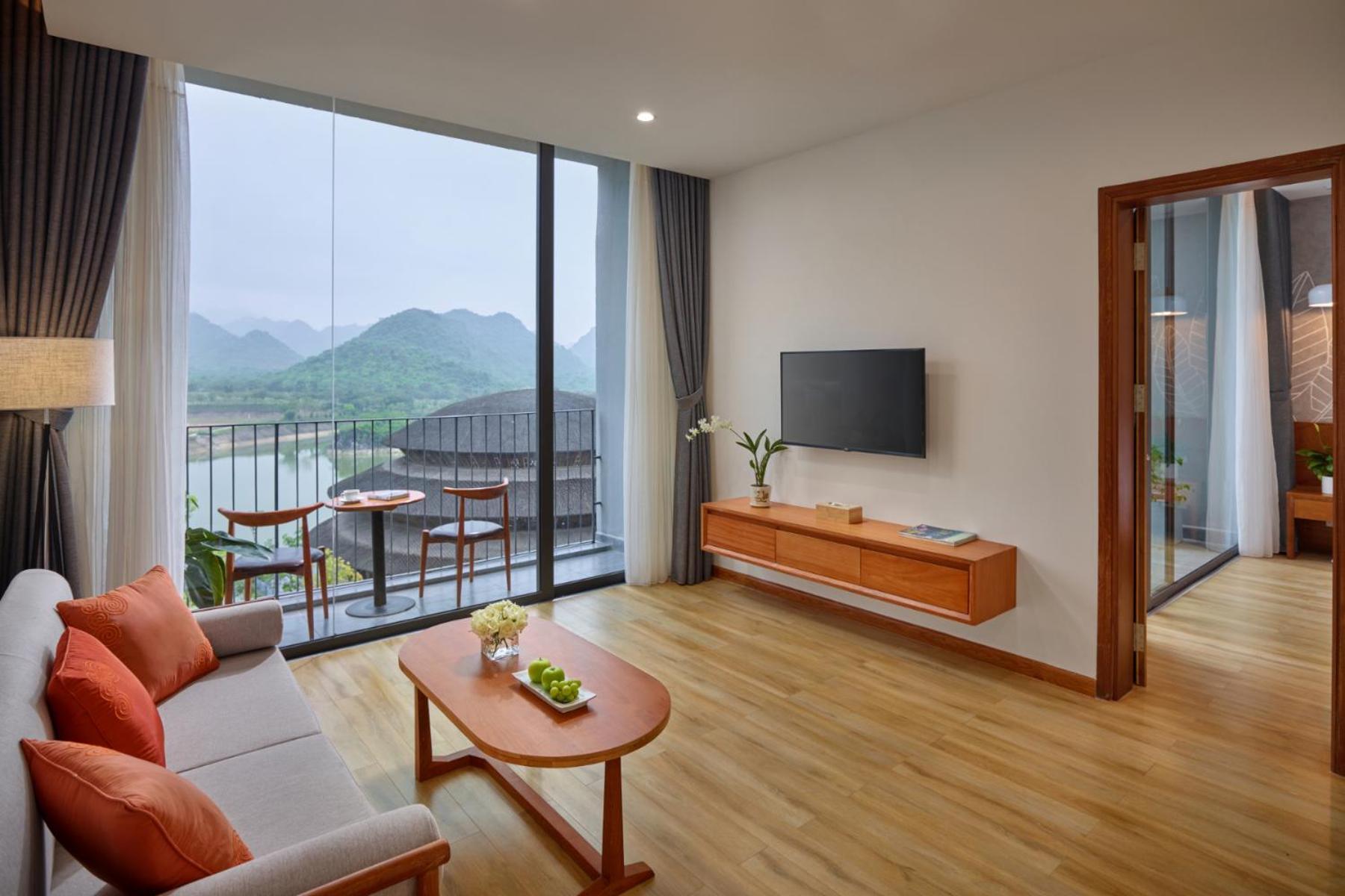 Wyndham Grand Vedana Hotel 5*