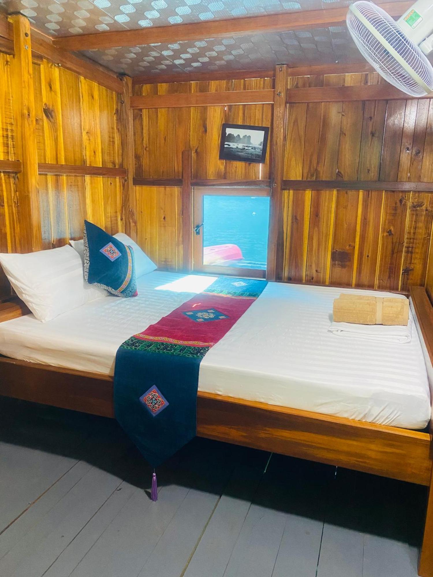 Farm stay Eco Floating Farm Cai Beo *