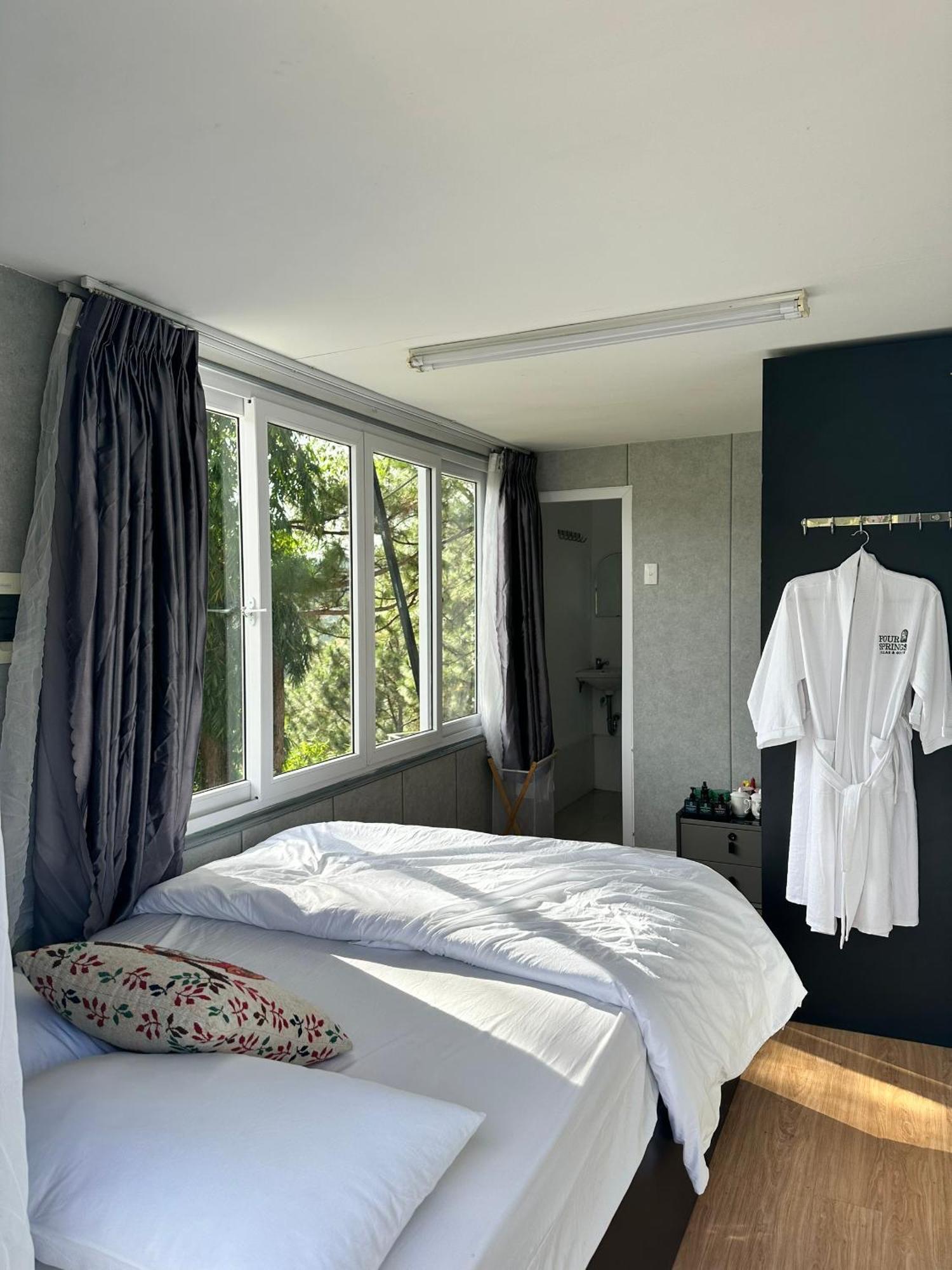 Four Spring & Golfs * Da Lat