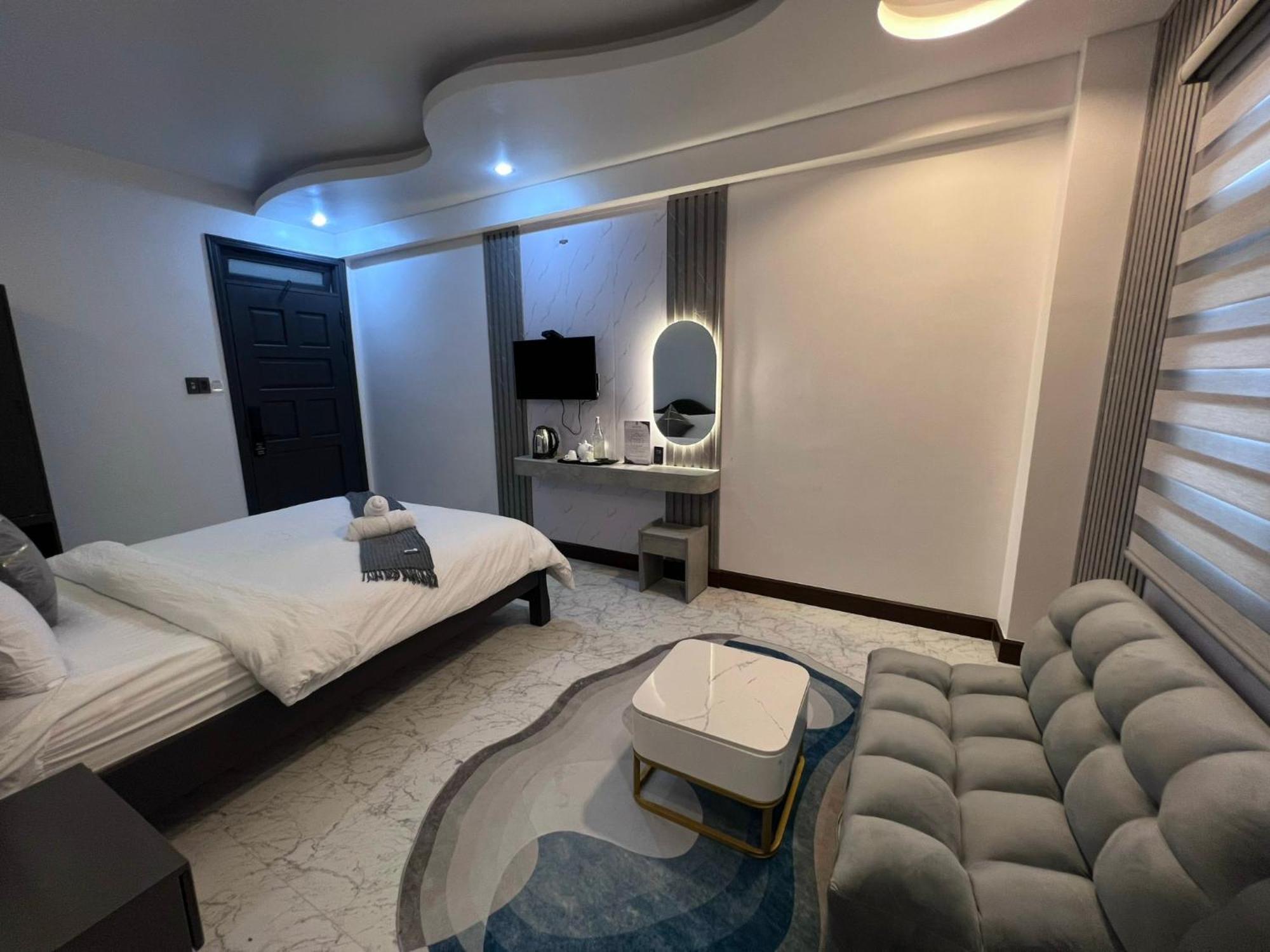 Ht House Hotel *