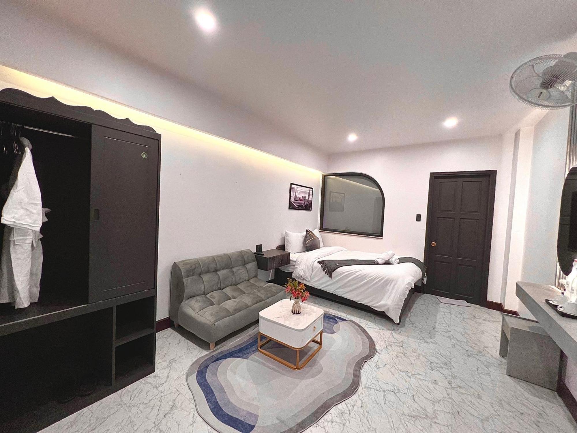 Ht House