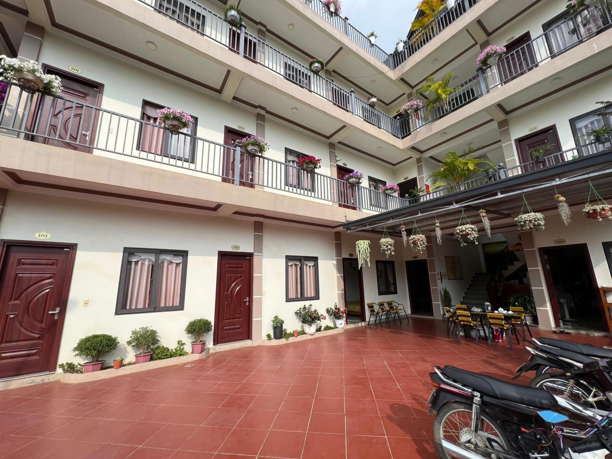 Nha Nghi Ngoc Long Bed & Breakfast