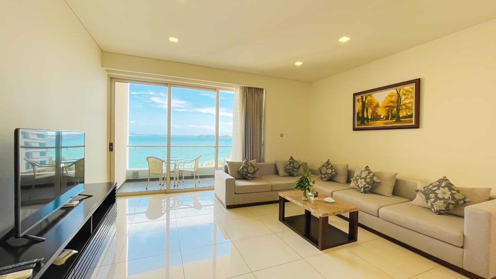 The Sea Luxury Apartment *