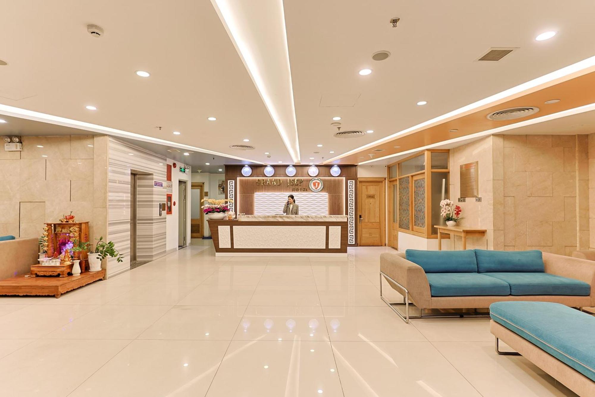 Hotel Grand Jeep 3*