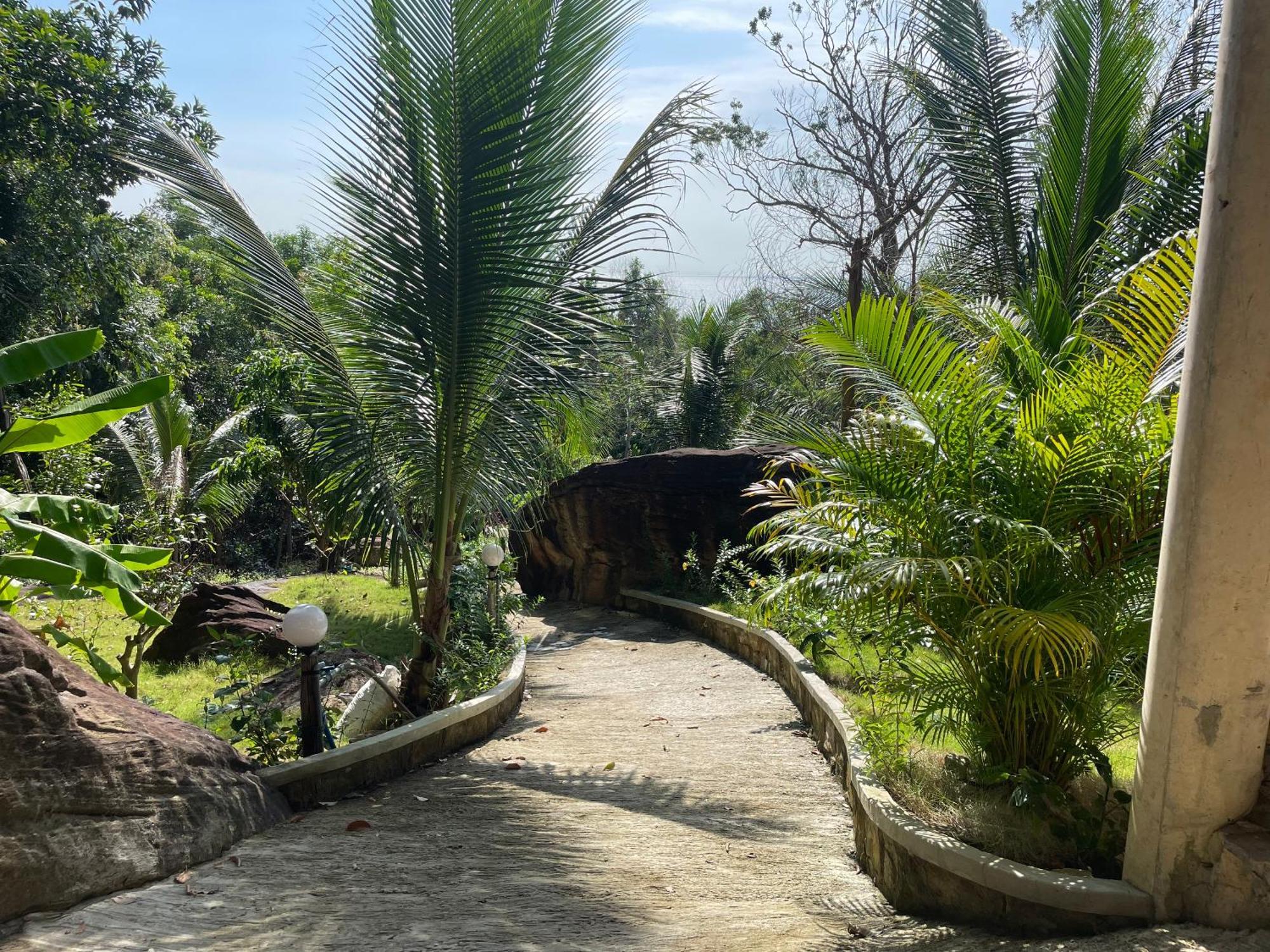Ong Vinh House - Living Among Nature ! Villa *