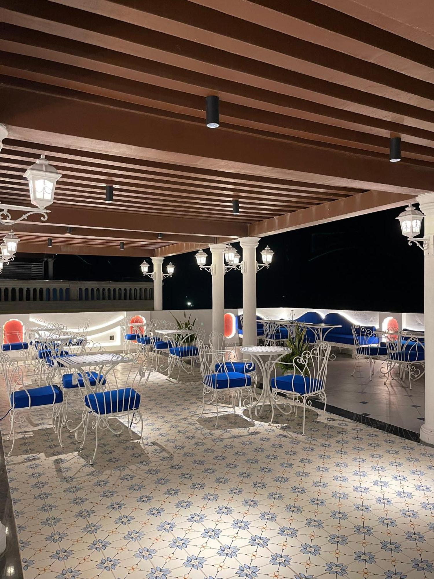 Le Bonheur Hotel 3*