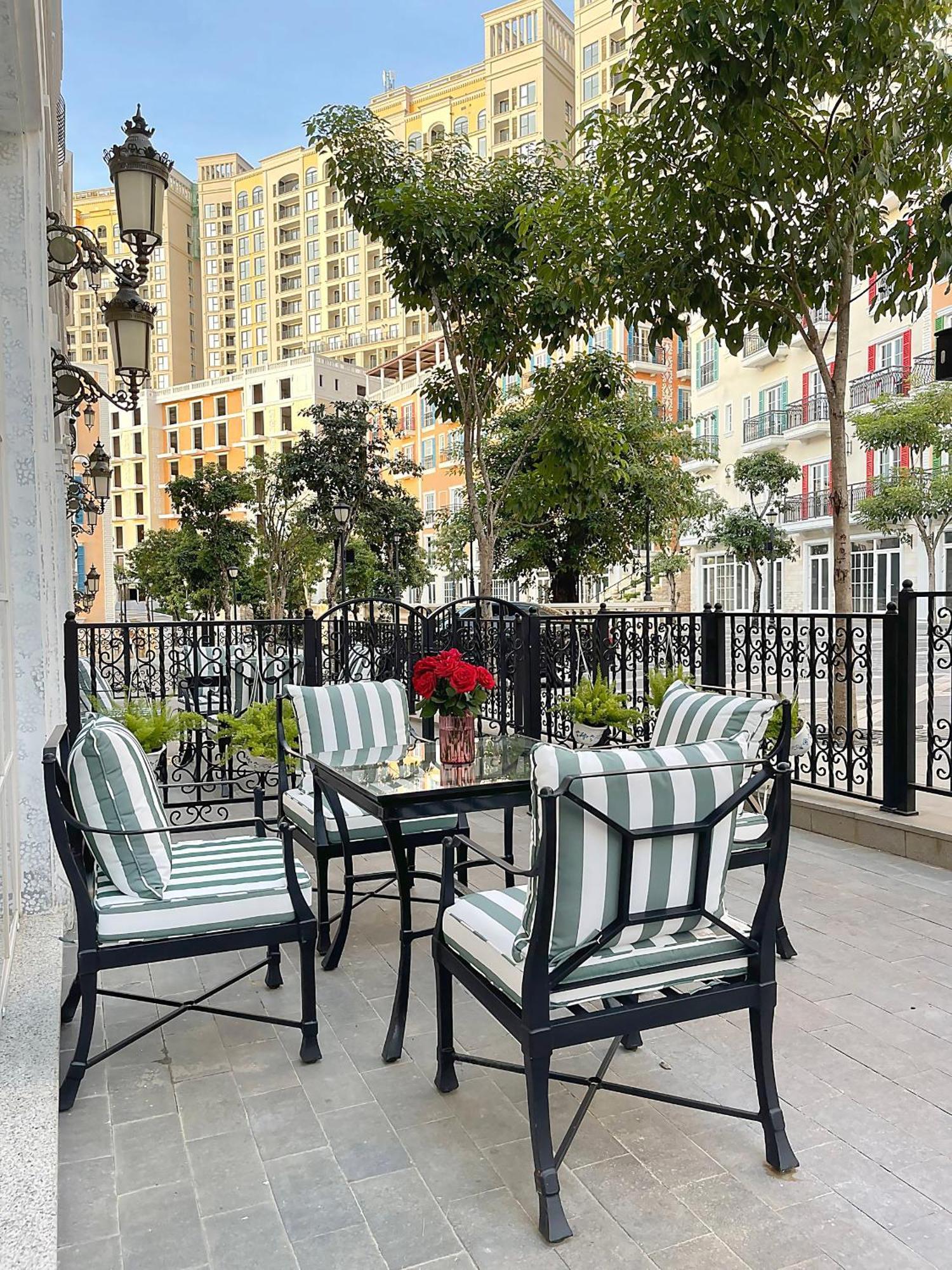 Hotel Le Bonheur