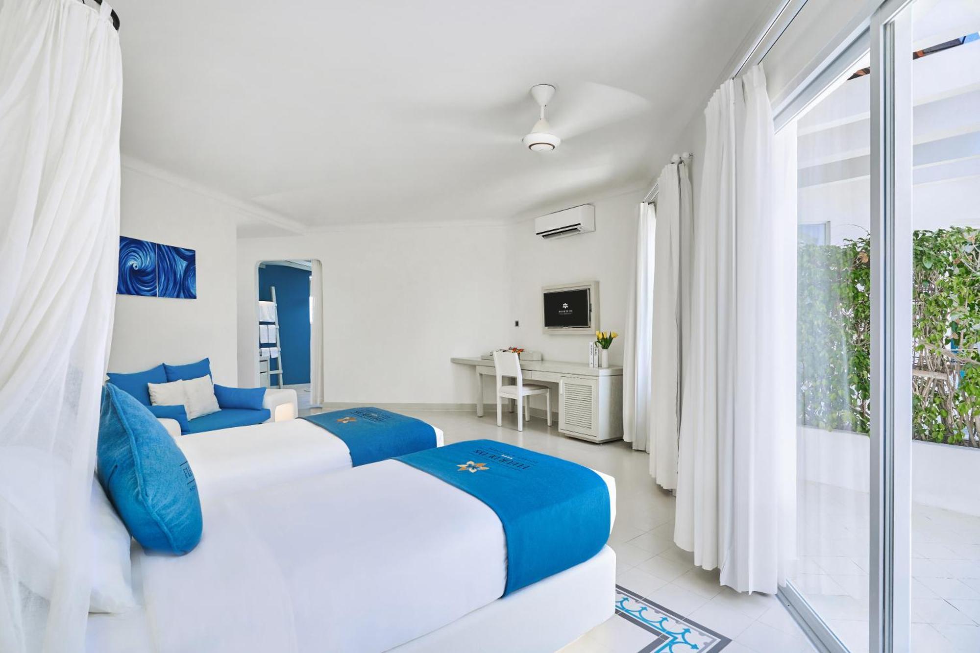 Resort Fleur De Lys & Long Long Hai