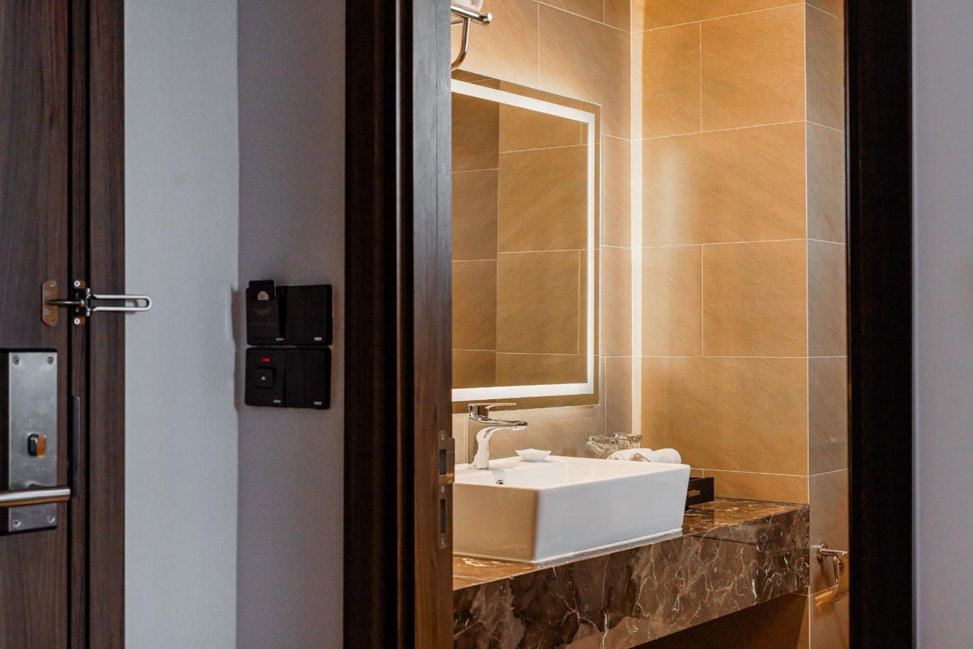 Nesta Hotel 4*