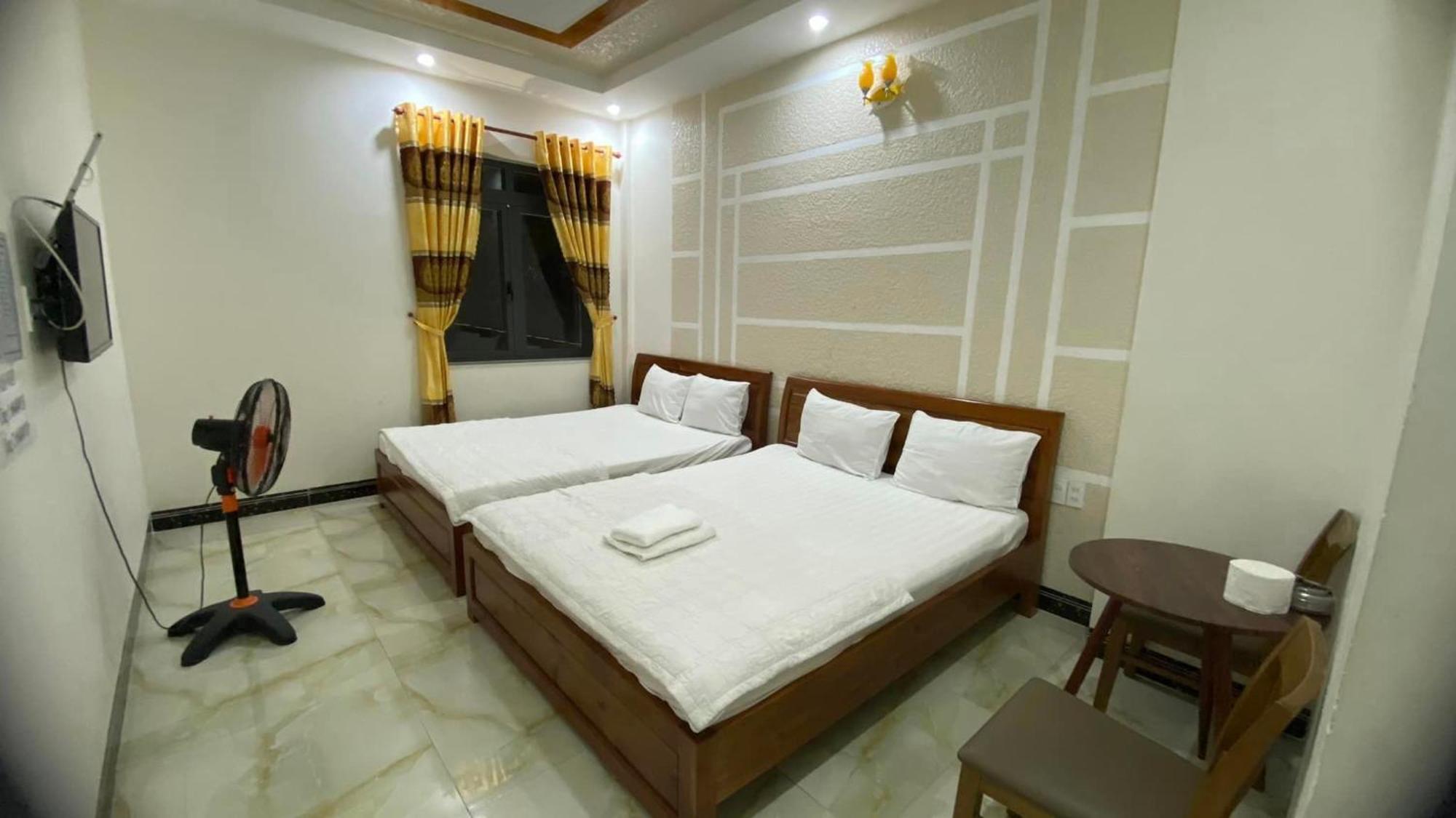 Quoc Viet *