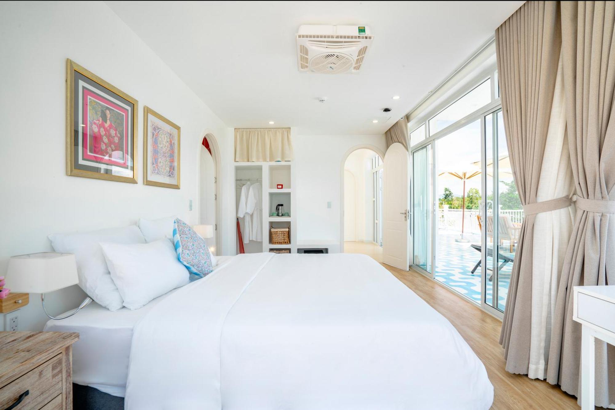 Khu nghỉ mát Mia Luxury Binh Chau