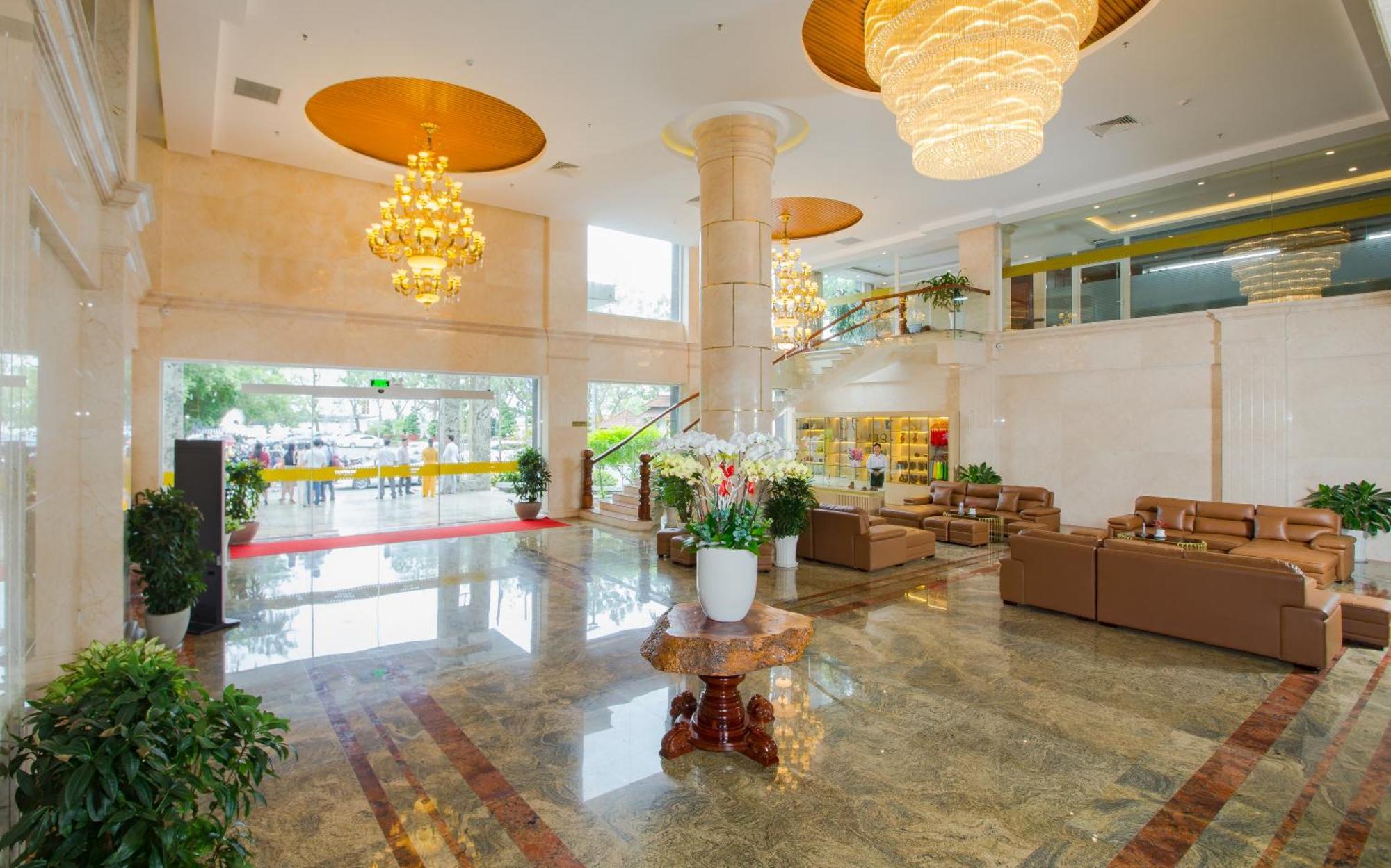Phat Riverside Hotel