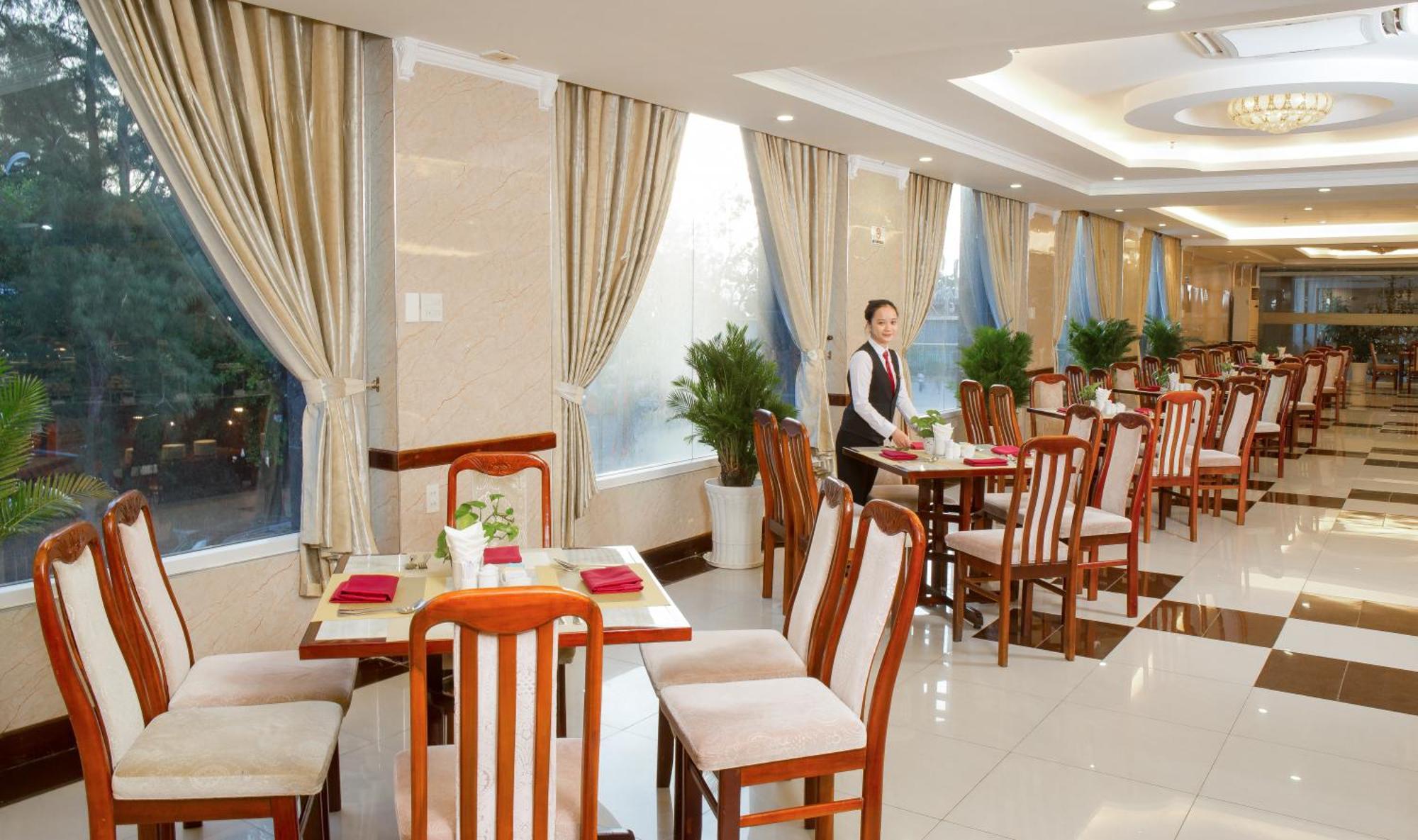 Hotel Phat Riverside