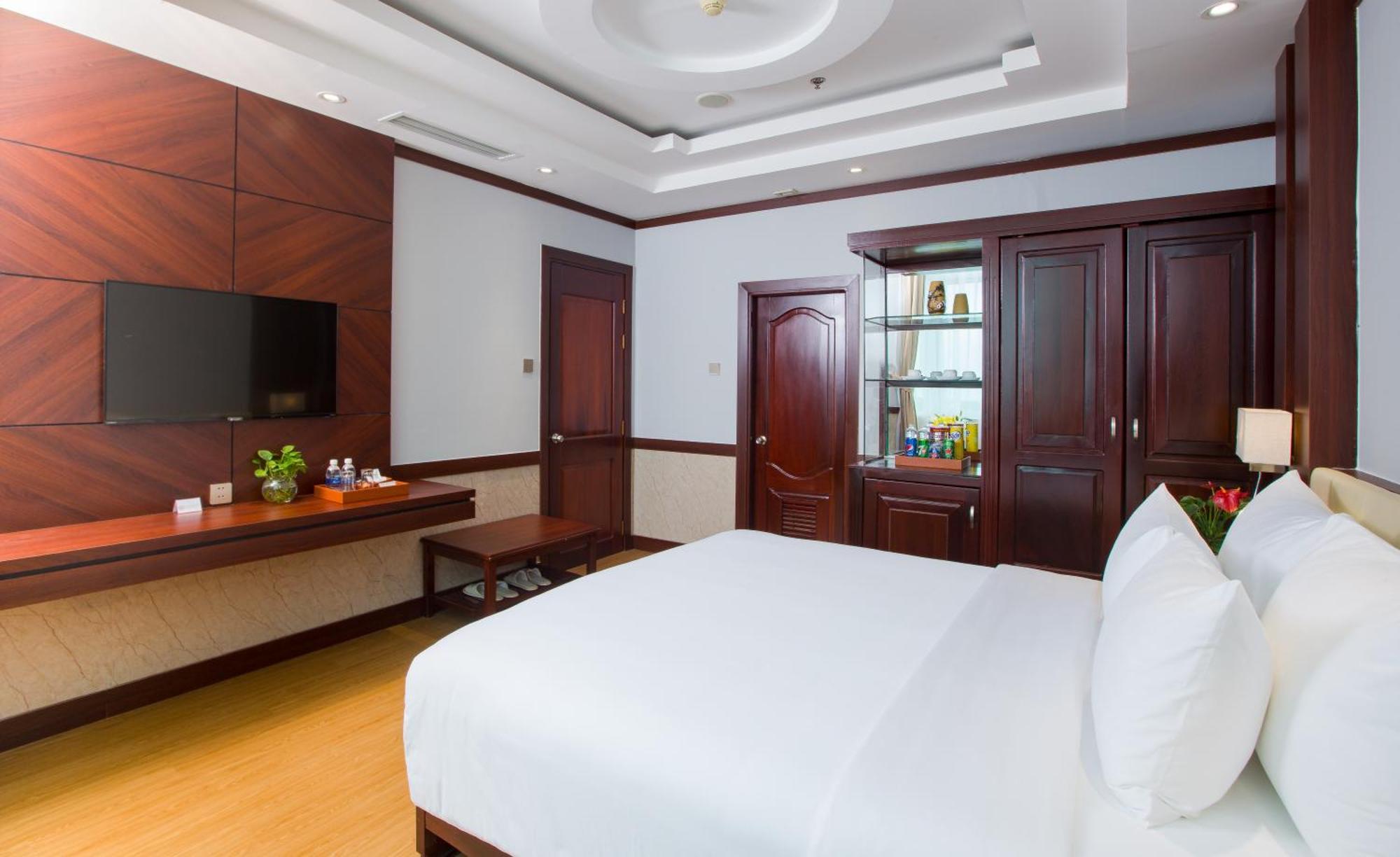 Phat Riverside Hotel
