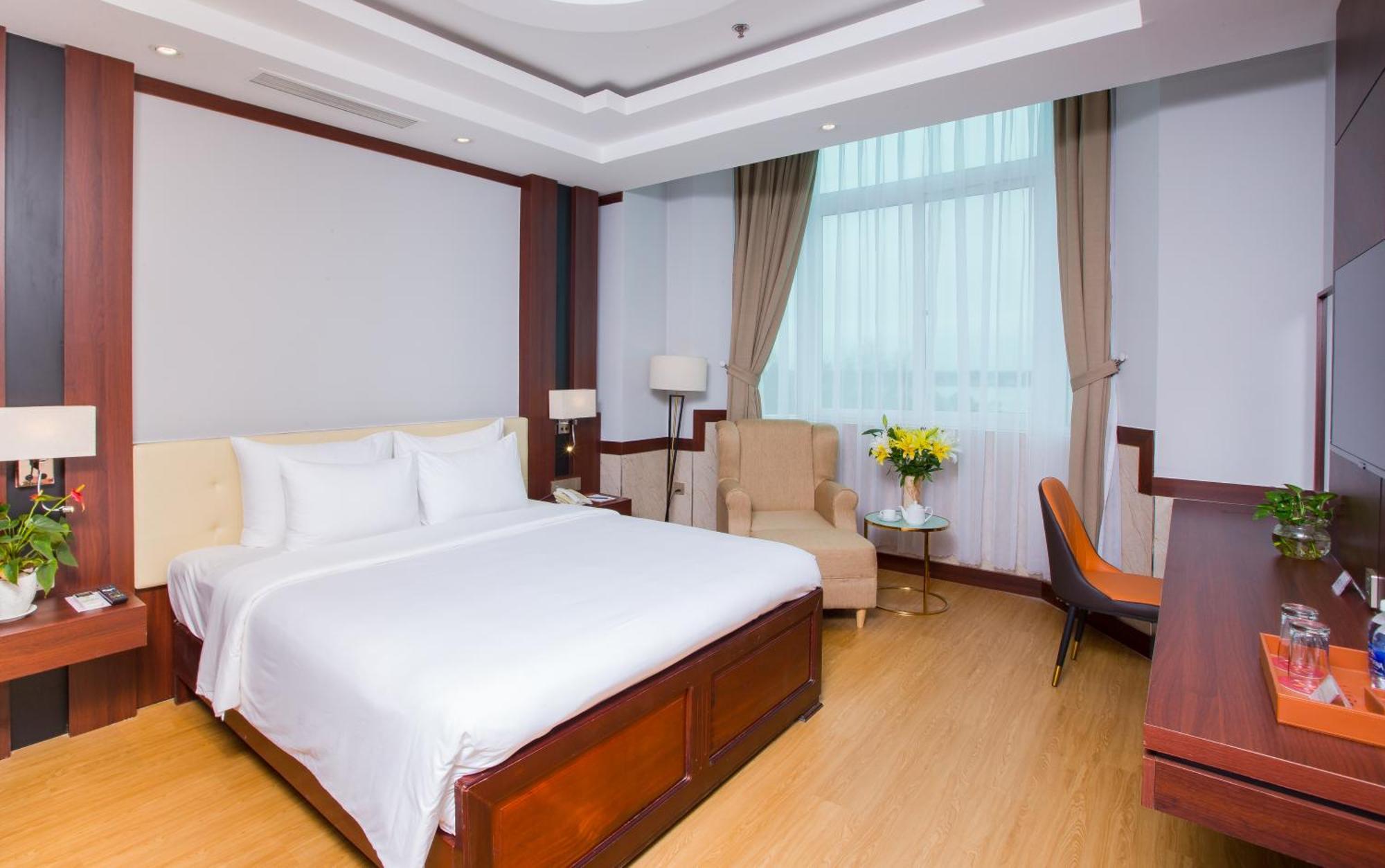Phat Riverside Hotel