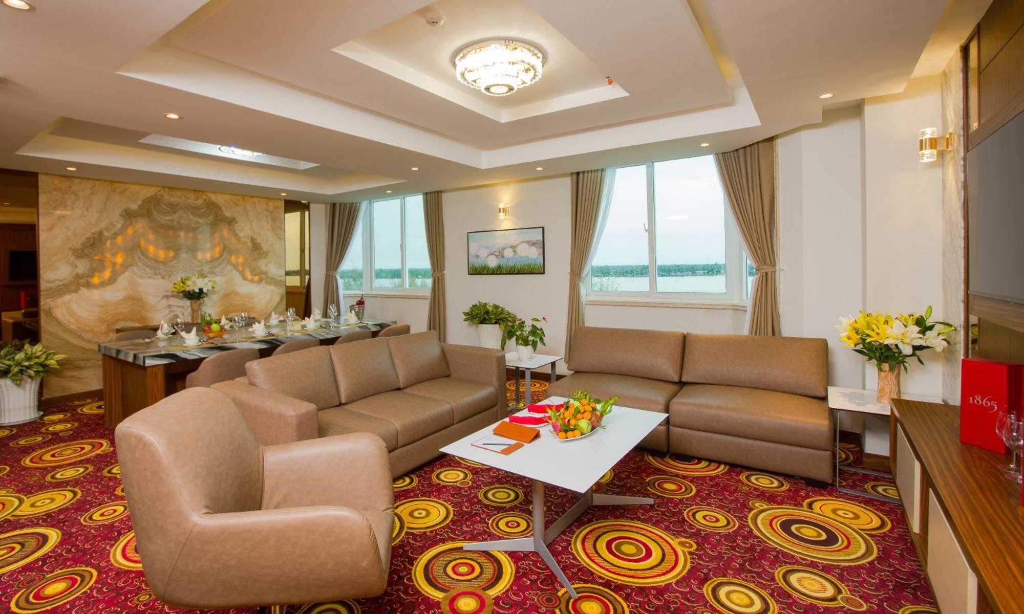 Hotel Phat Riverside