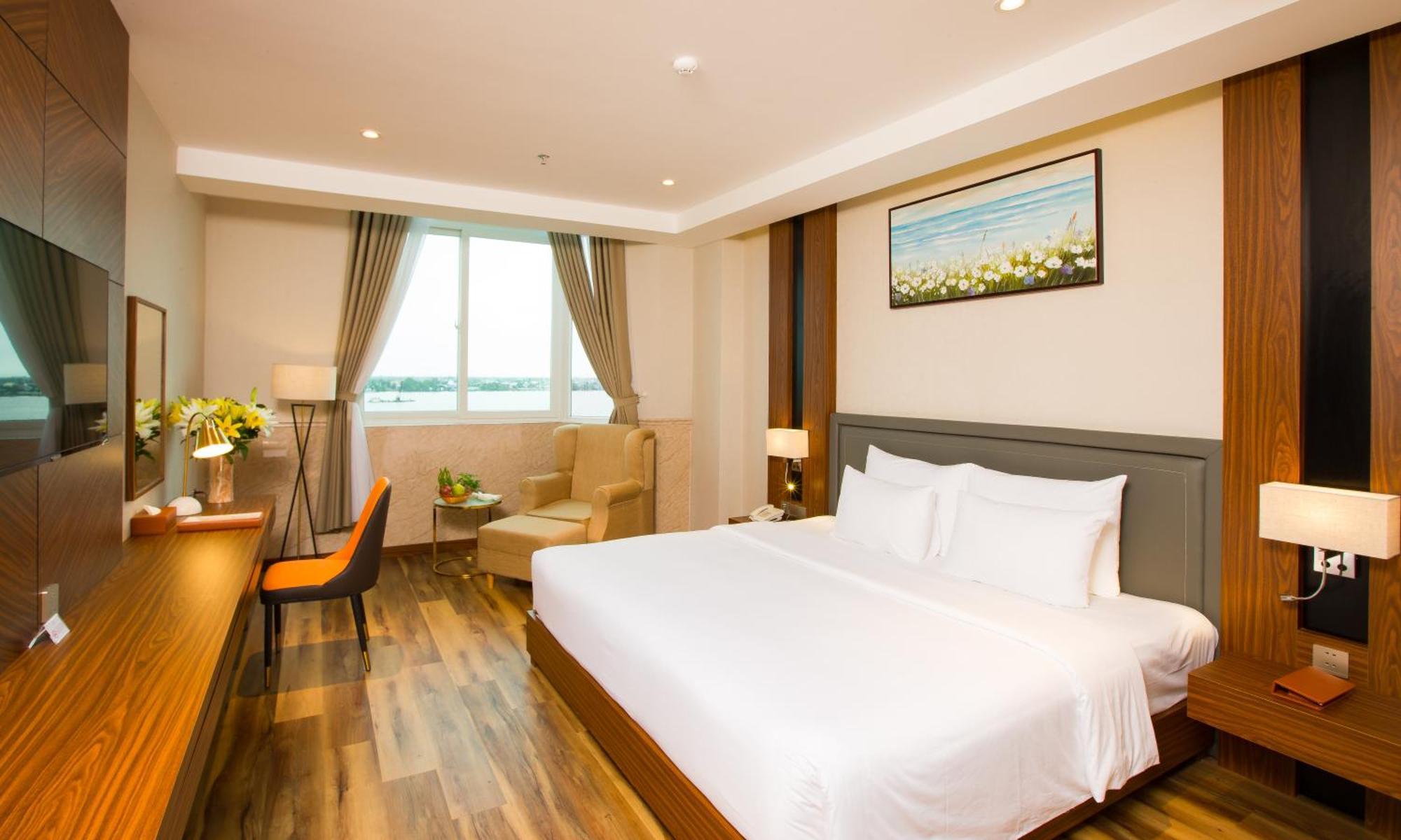 Phat Riverside 4*