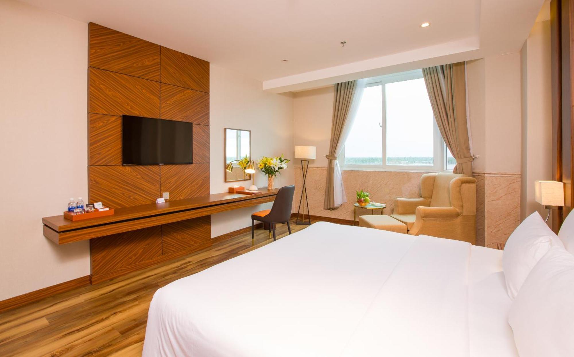 Phat Riverside Hotel 4*