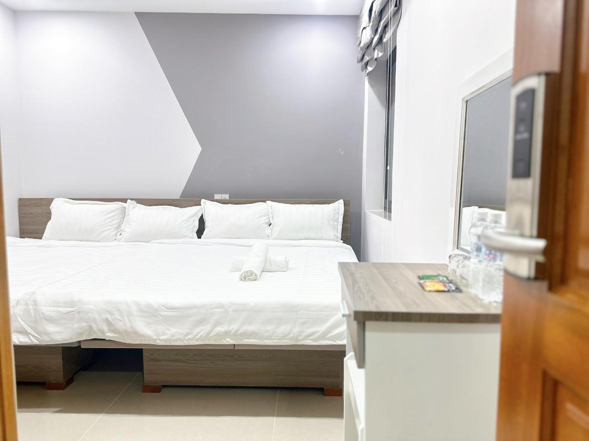 Milan - Milanesa And Apartment *