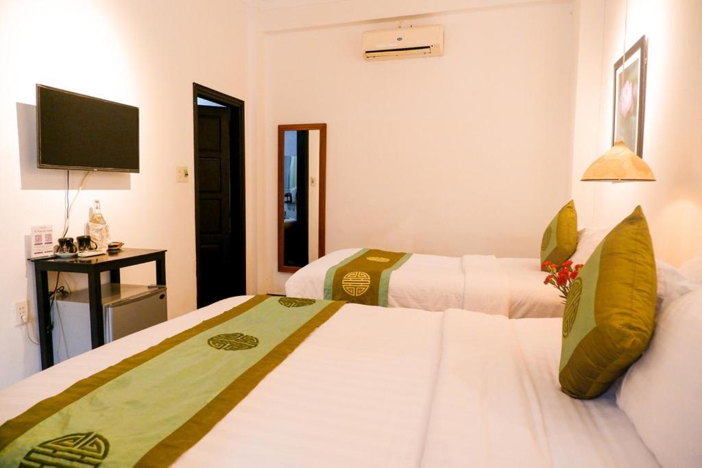 Homestay Charming Riverside *