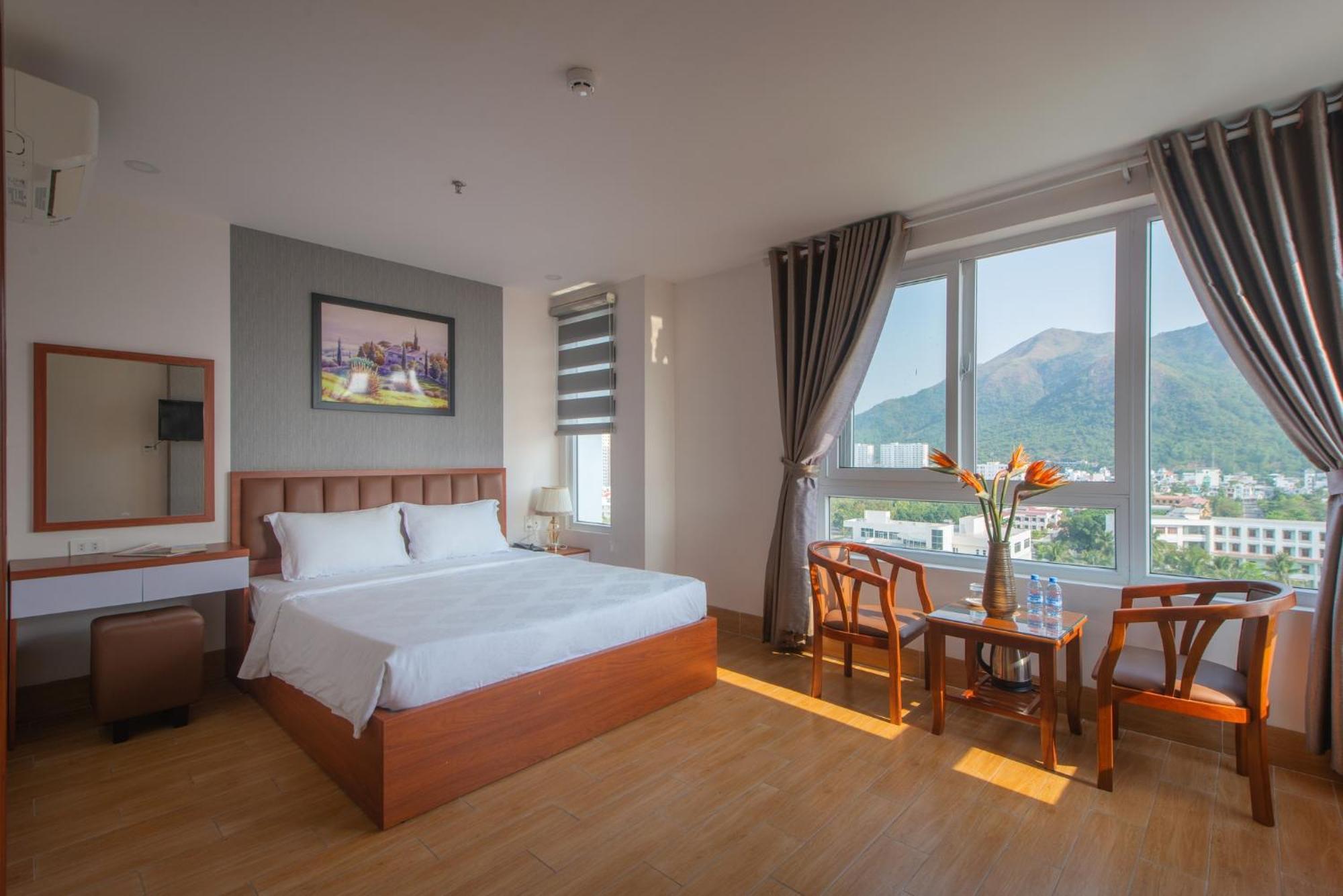 Hotel Canary