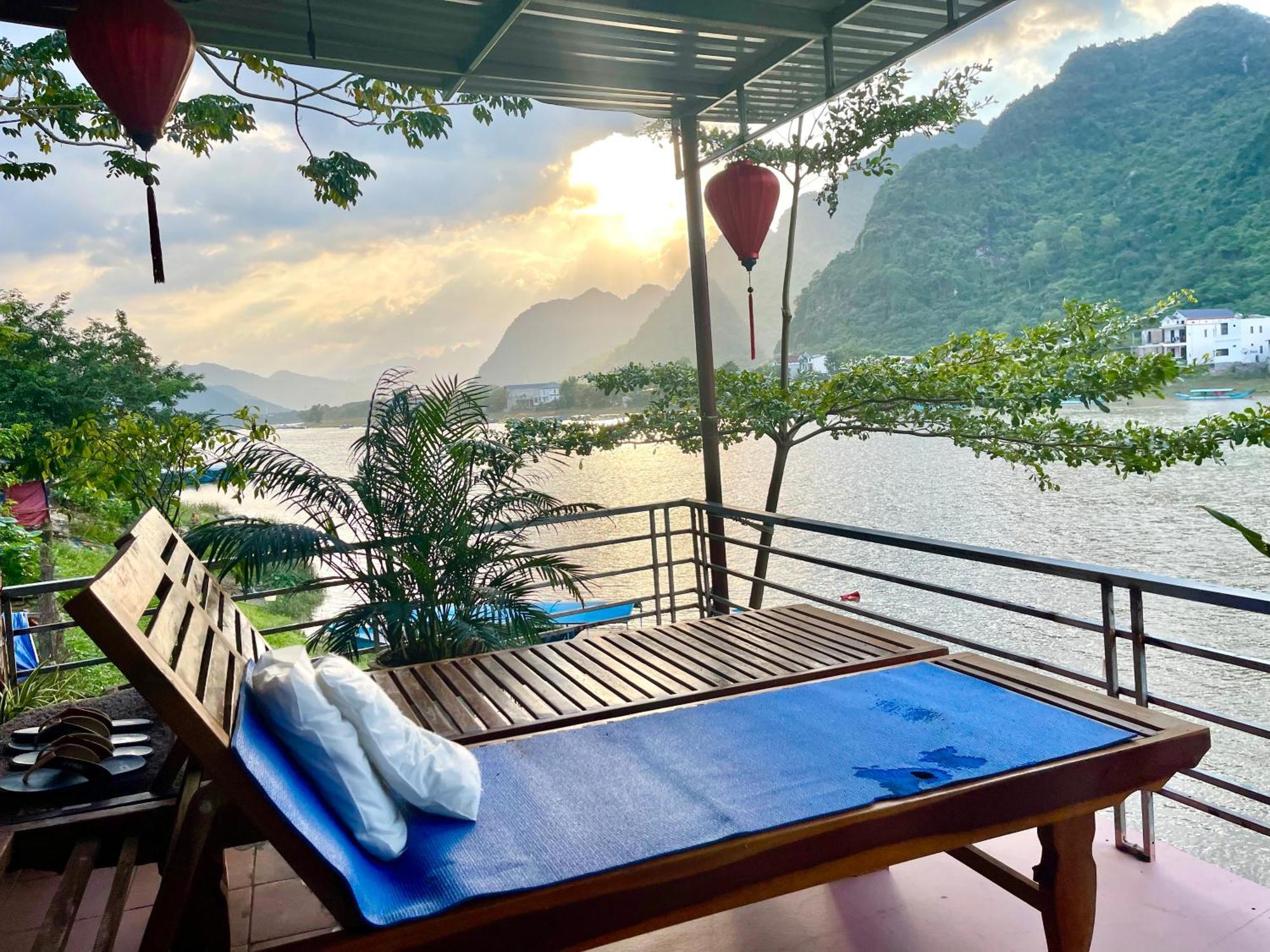 Coco Riverside *