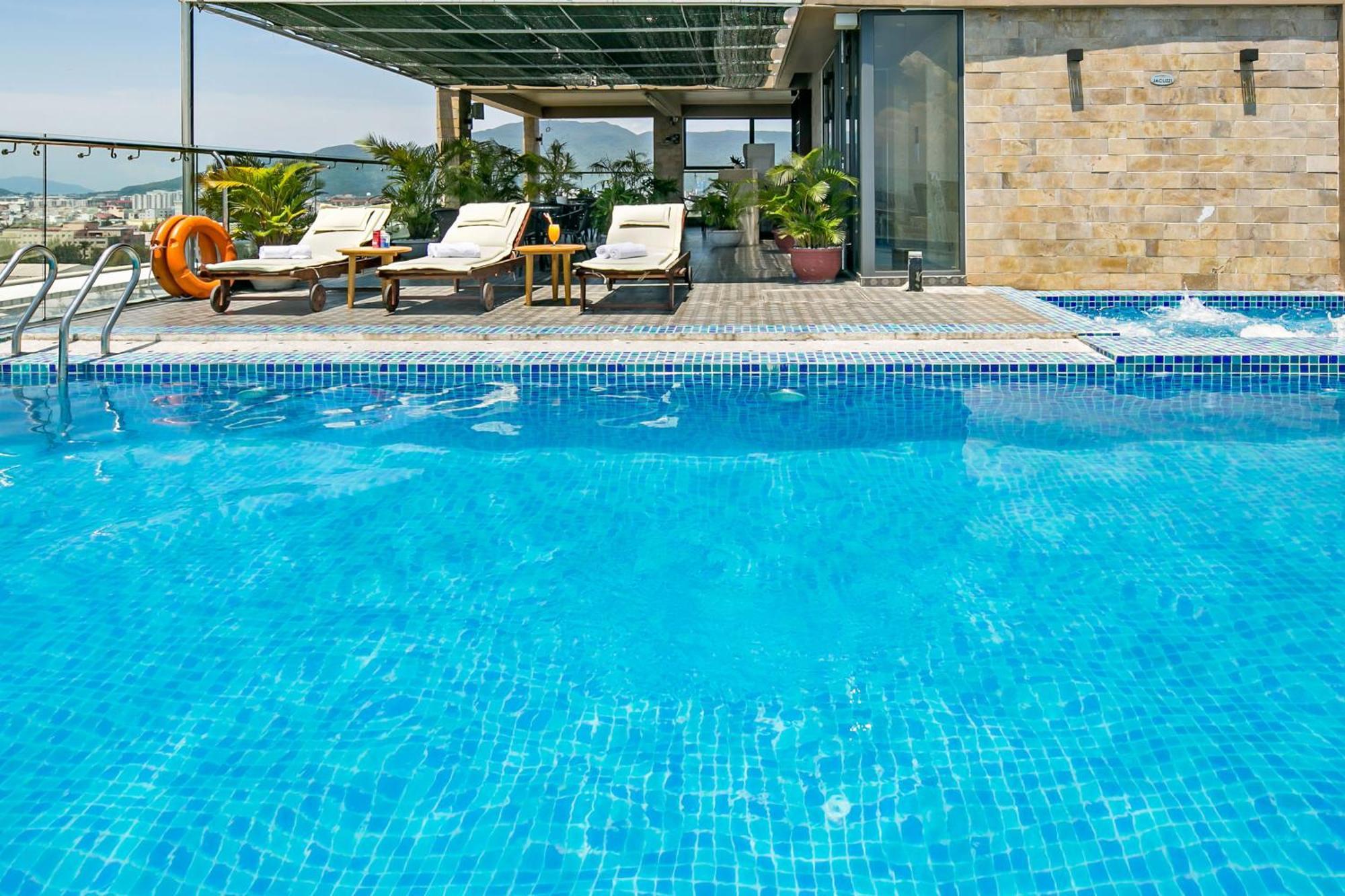 Bliss Luxury Hotel Da Nang