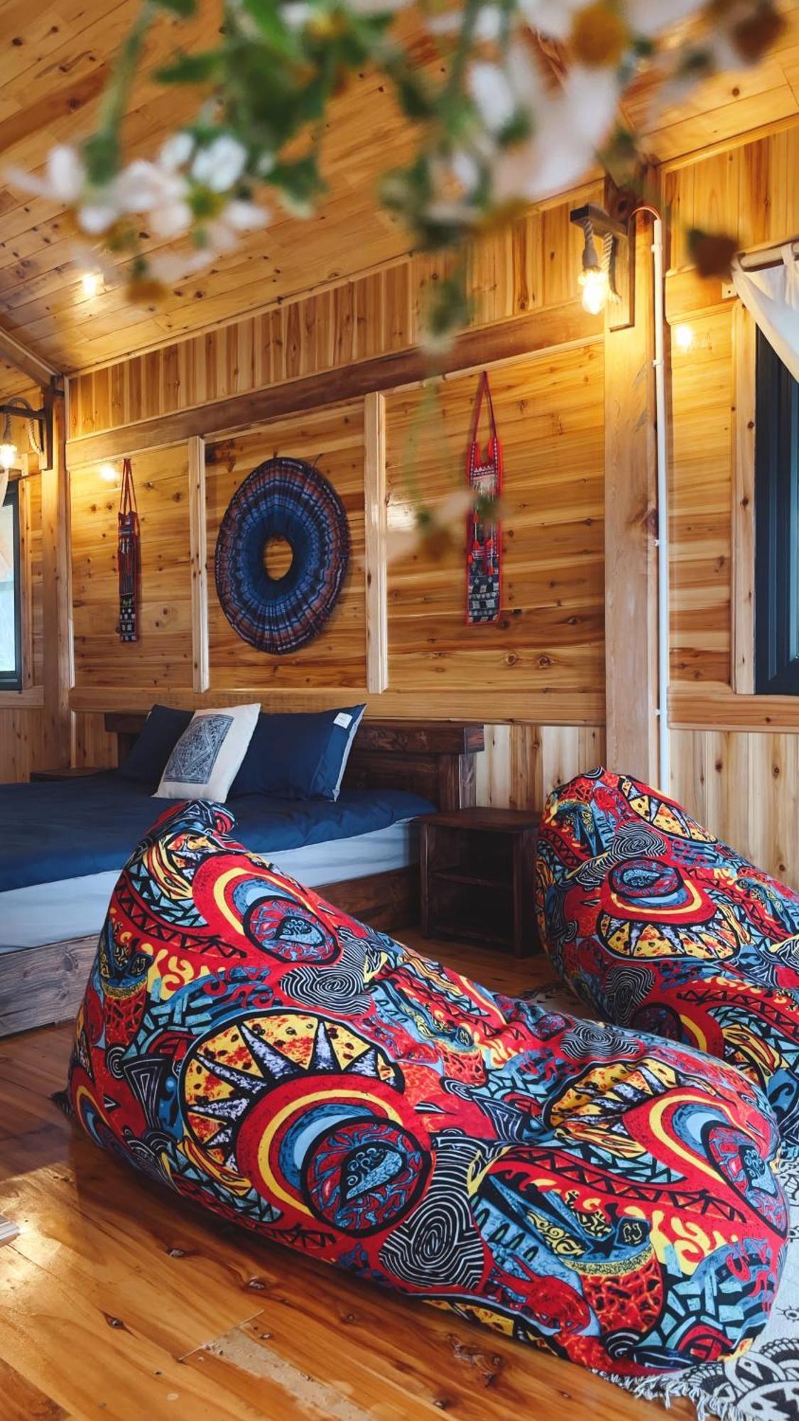 Ap Retreat - Ta Van's Heel Bed & Breakfast