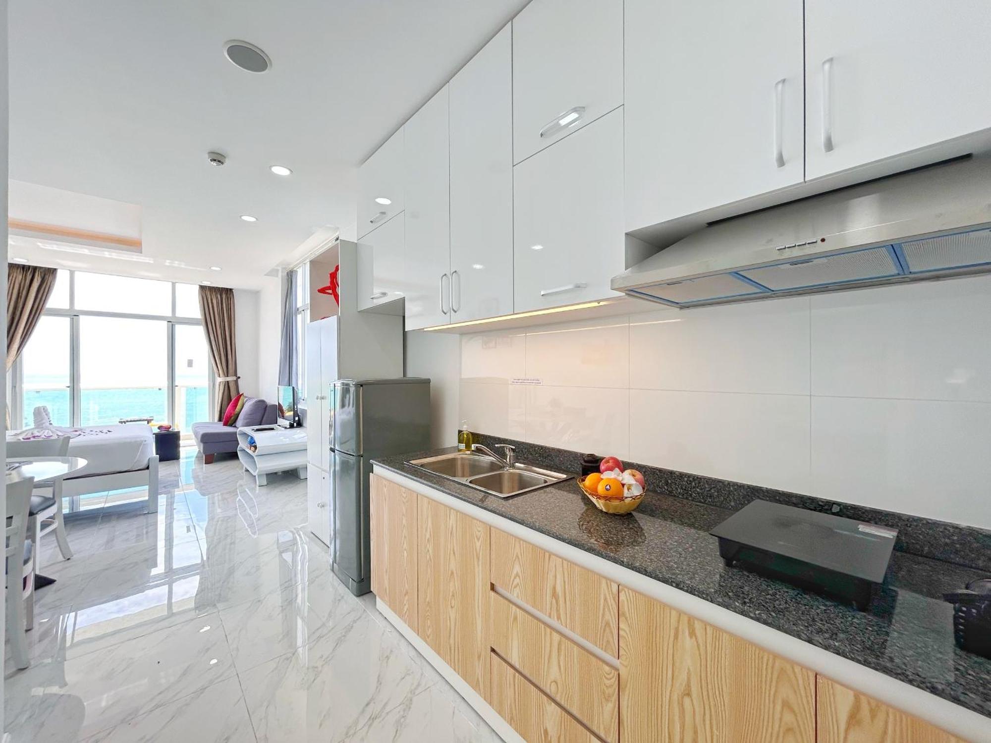 Ocean Vista Apartment