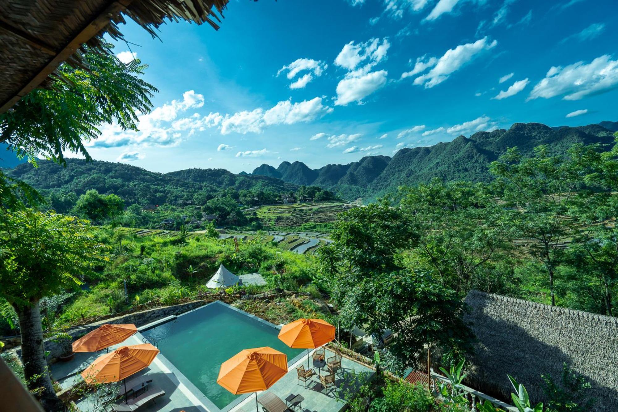 Inh La Hotel