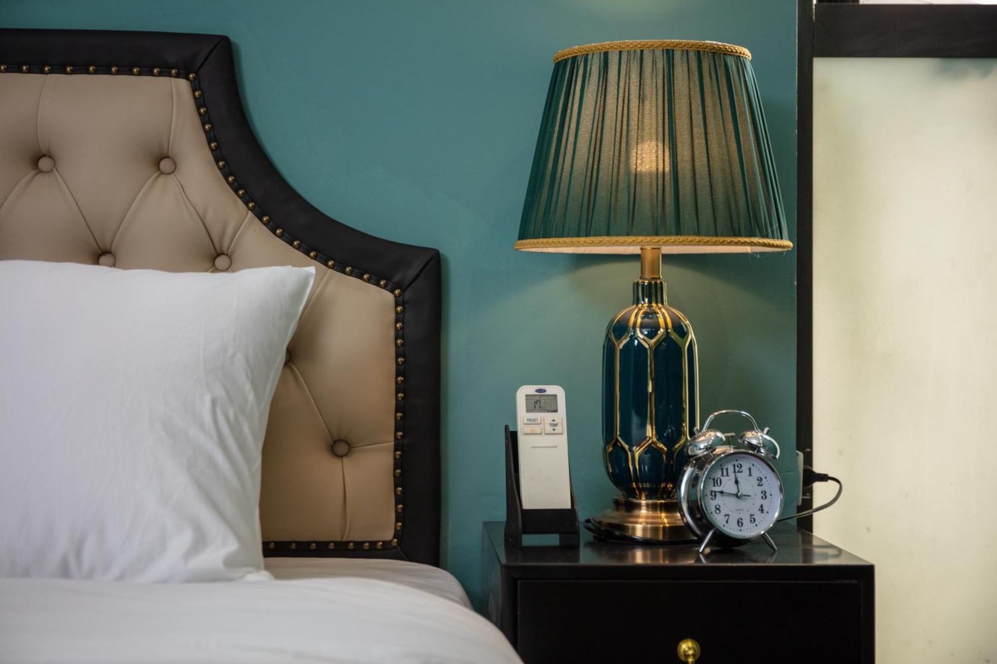 Madelise Adora & Travel 4* Hanoi