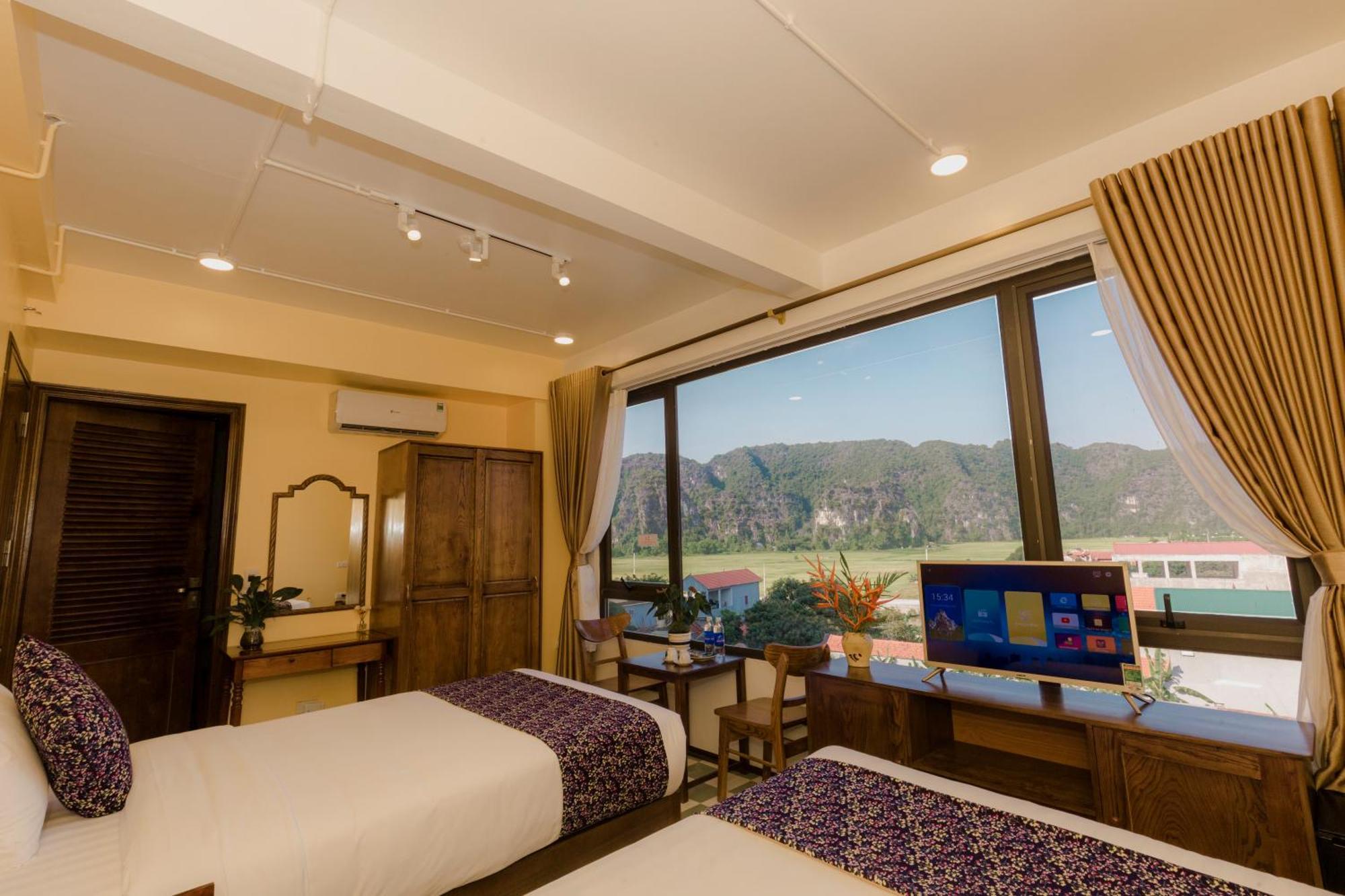 Tam Coc Lion Kings & Hotel Ninh Binh