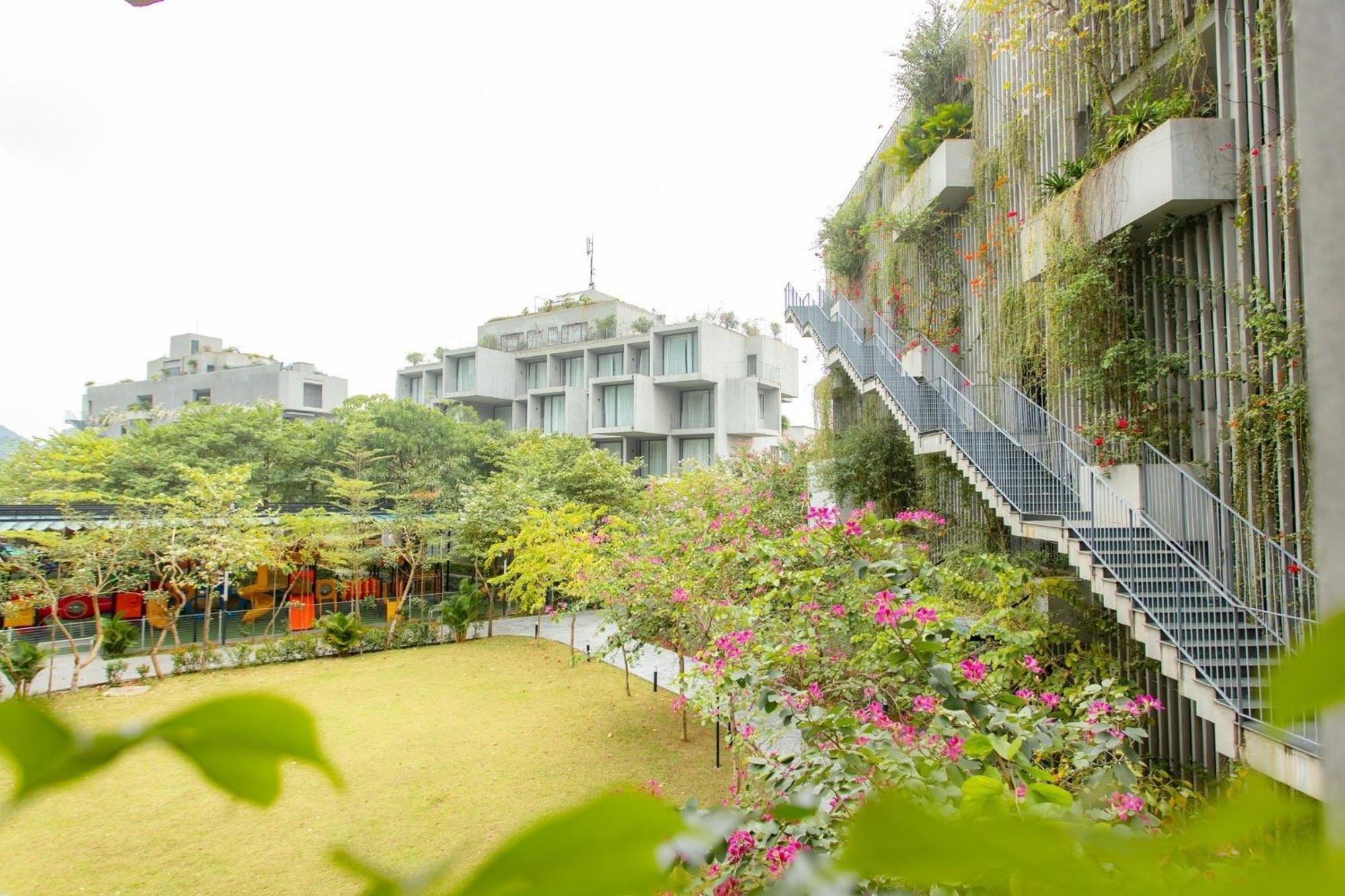 Wyndham Grand Vedana Hotel