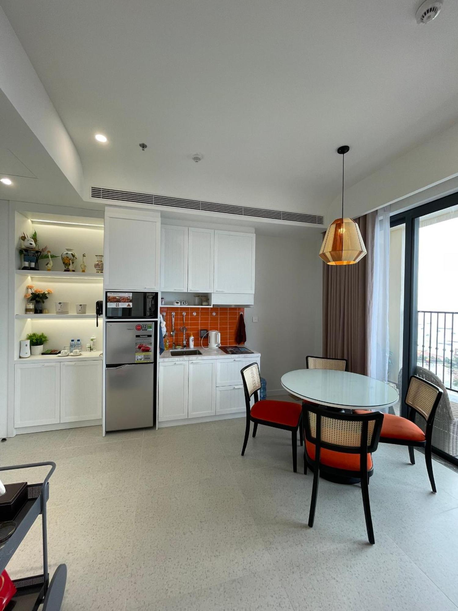 Khách sạn Times Corner Sorrento Boutique 3*