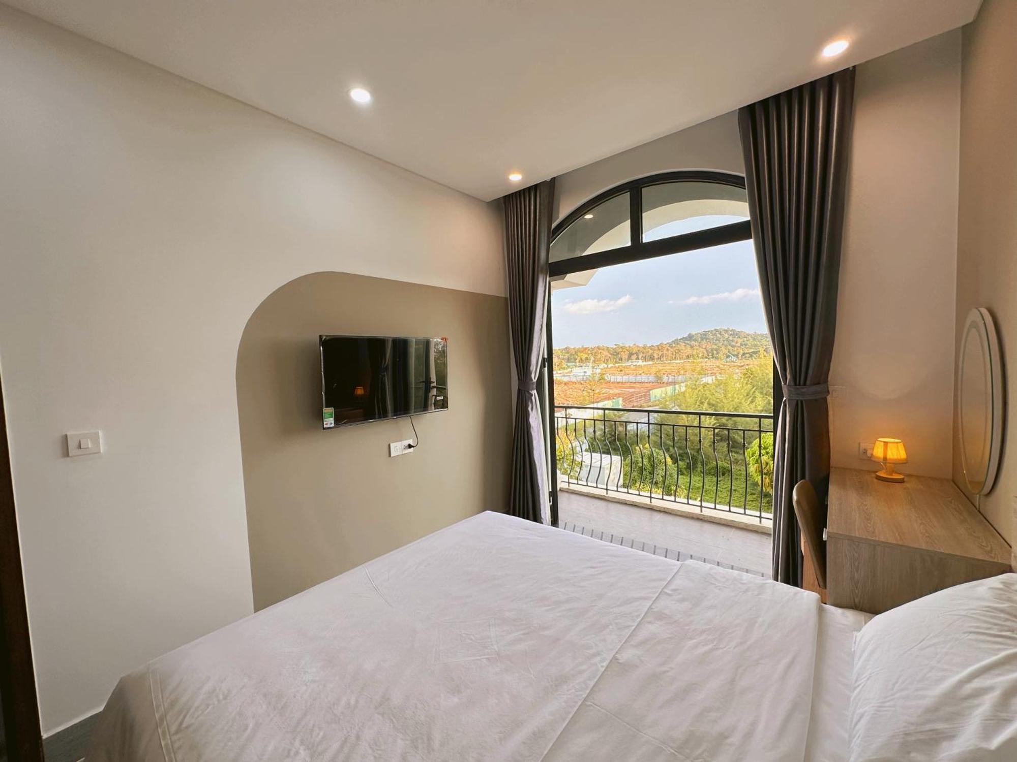 Hotel The Sol House 3*