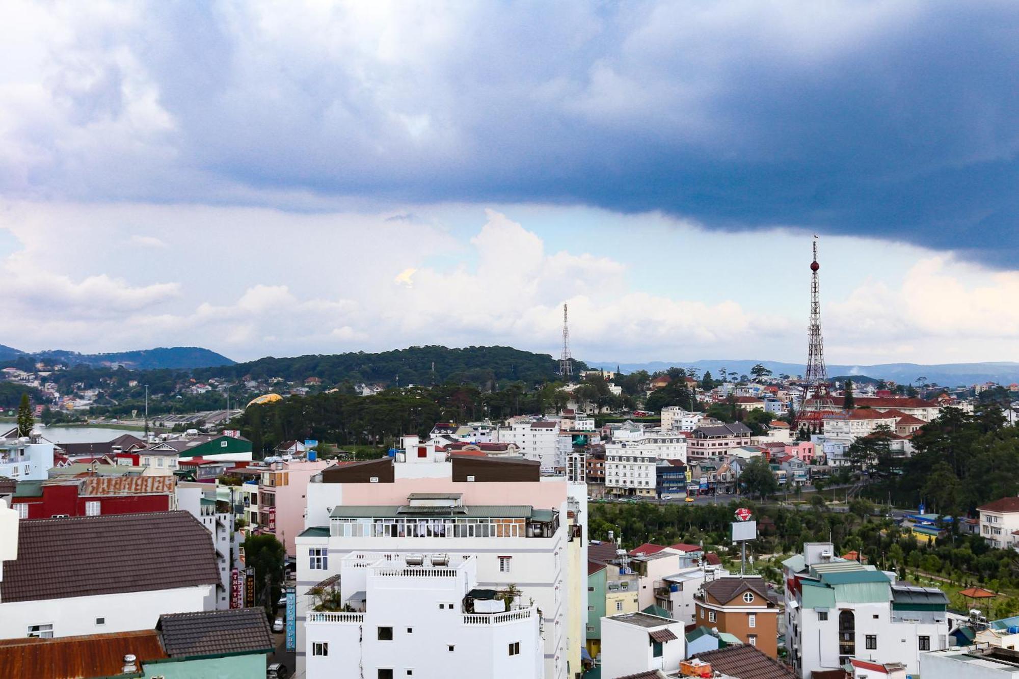 Iris Hotel Da Lat