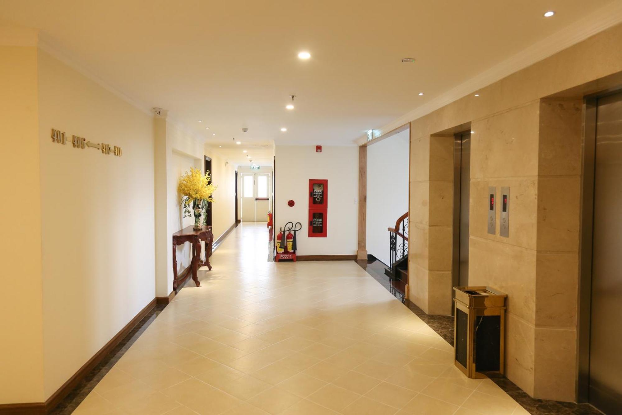 Iris Hotel 3*
