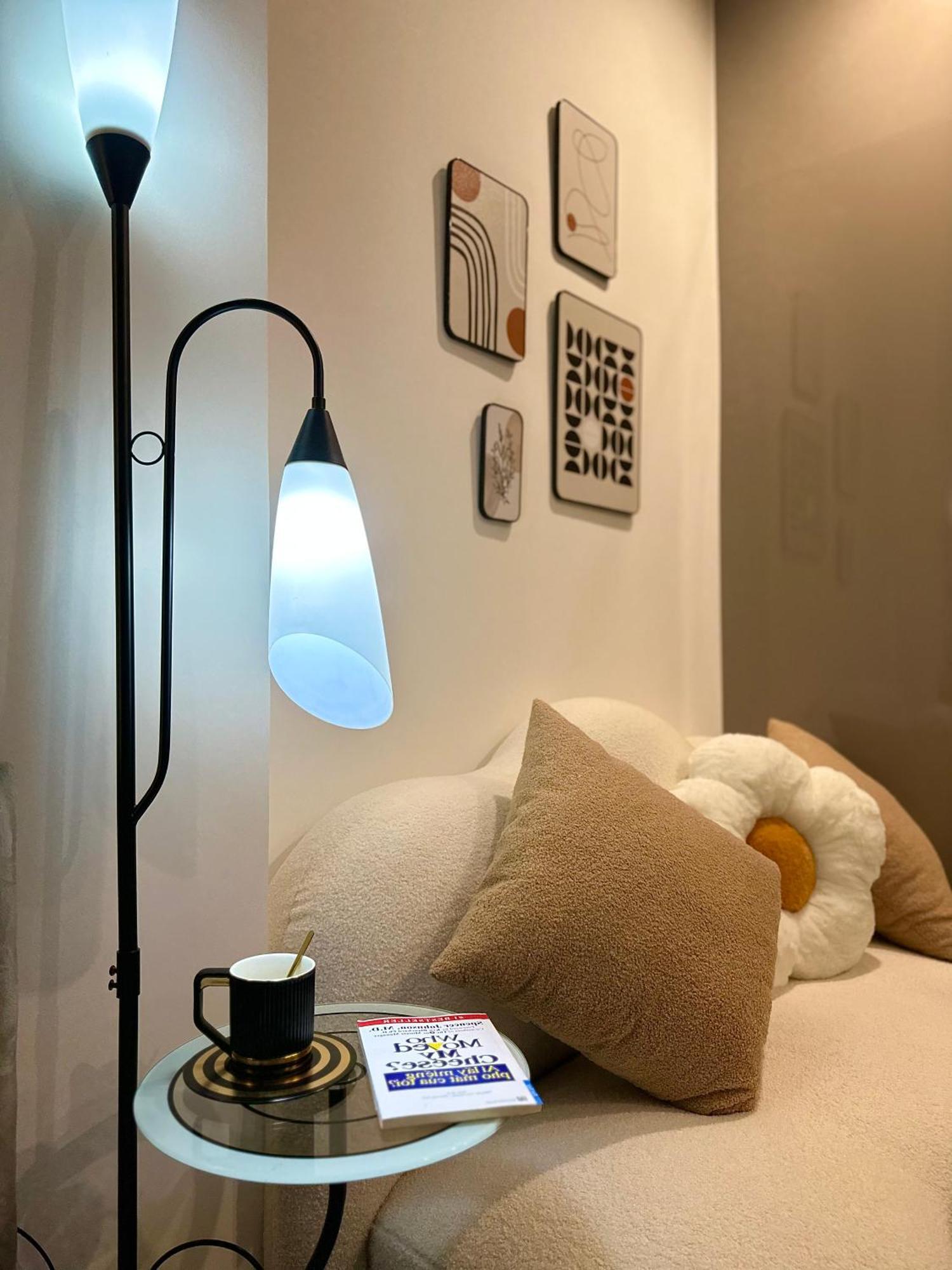 Căn hộ & Vinhomes Smart Tay Mo - Lee 2 *