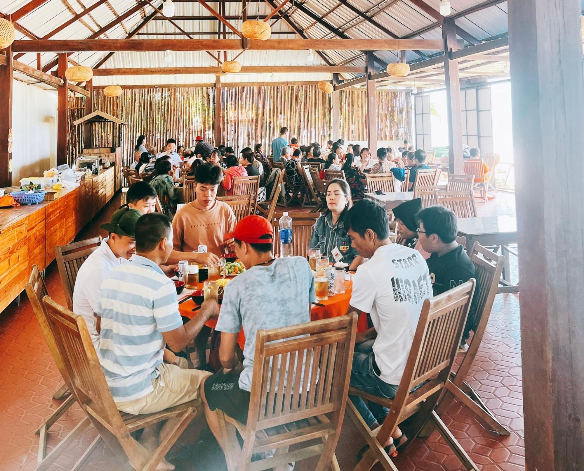 Resort Cam Binh