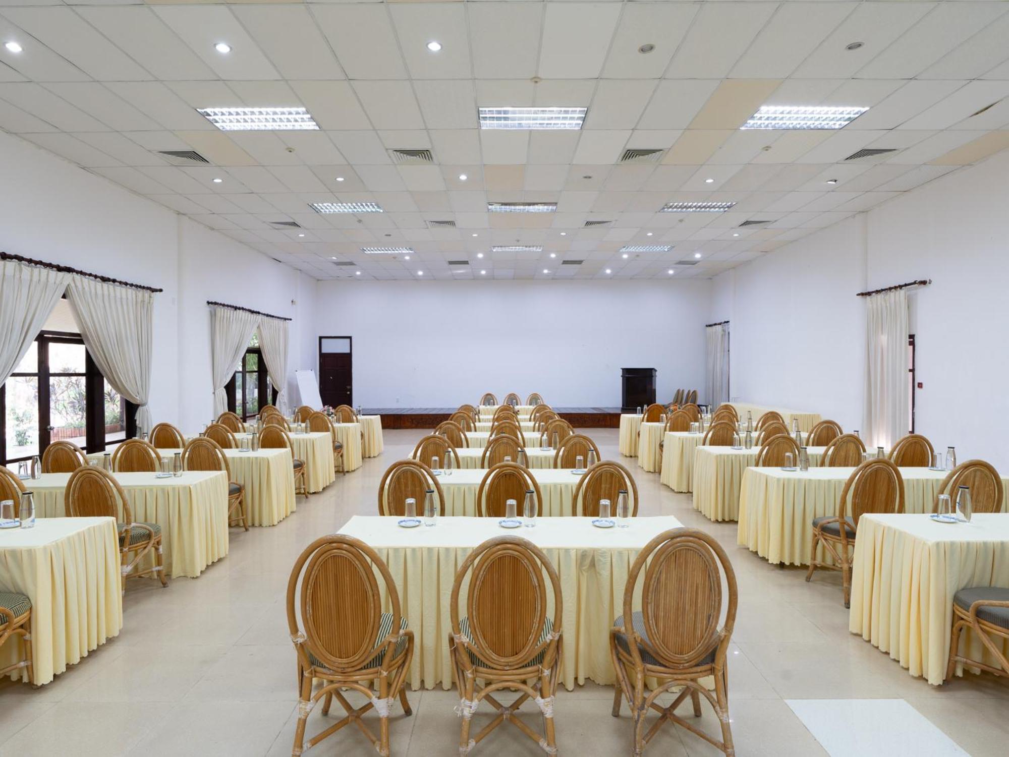 Lang Co Beach Resort Resort 4*