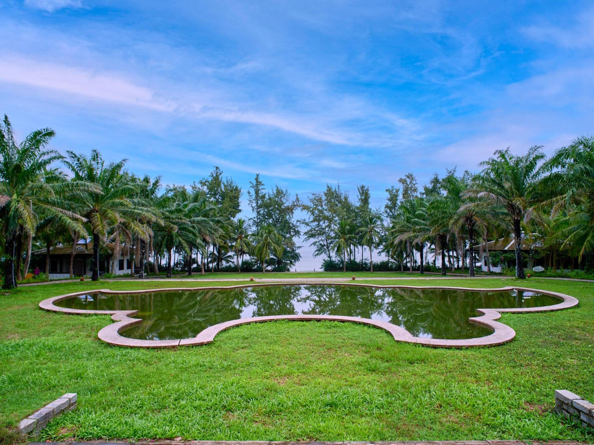 Resort Lang Co Beach Resort