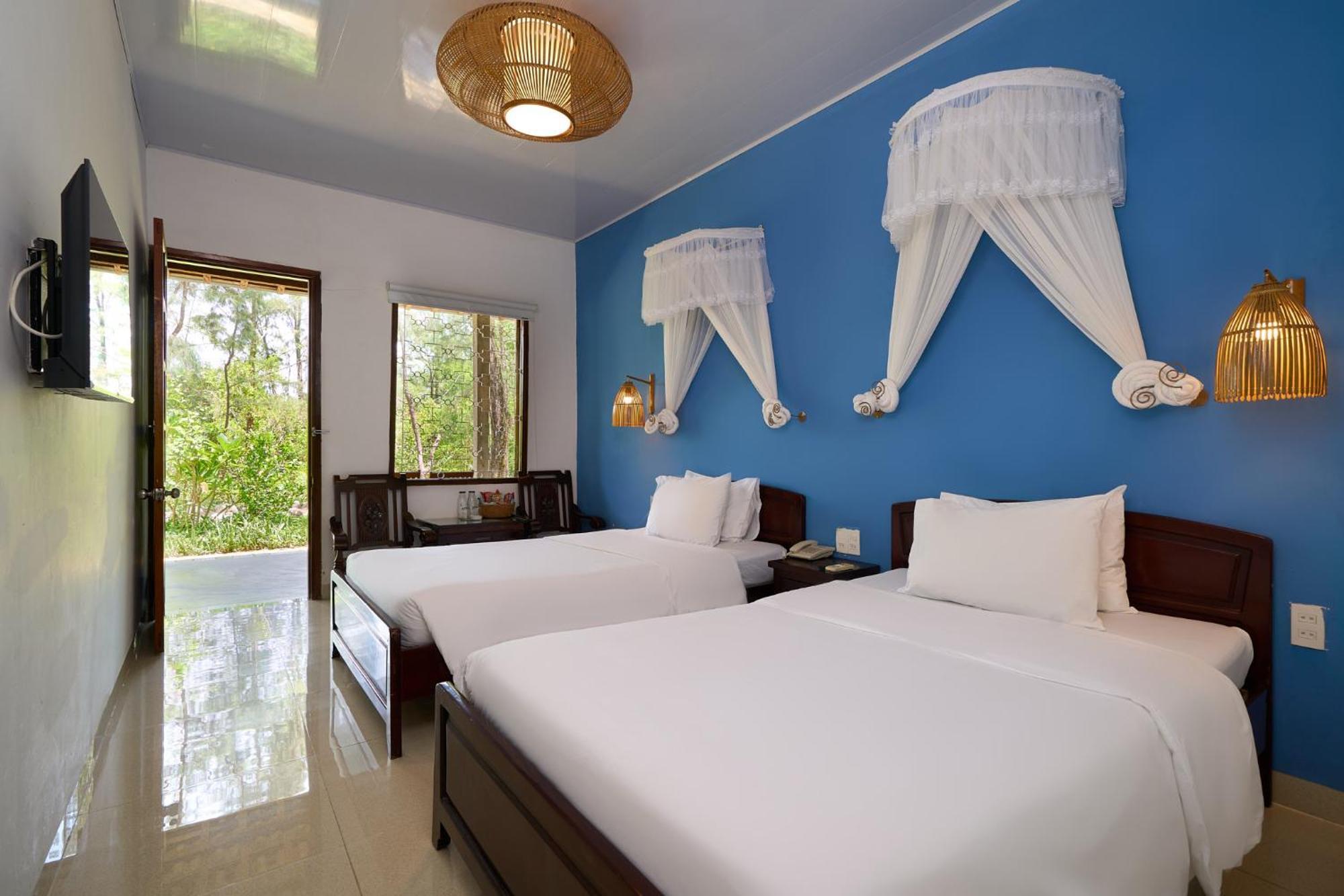Lang Co Beach Resort