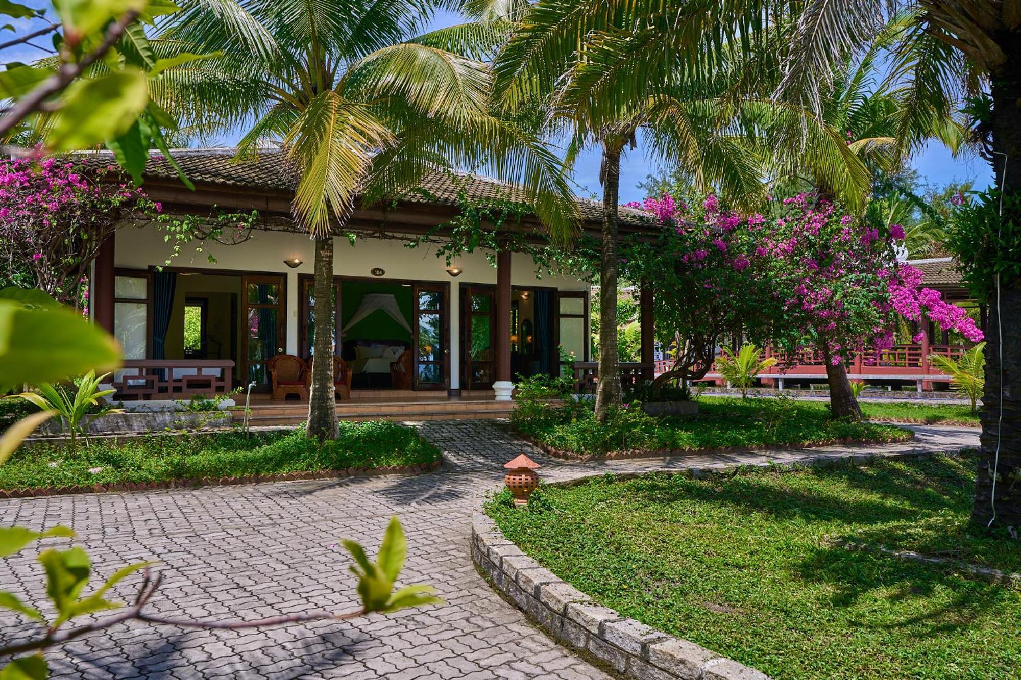 Lang Co Beach Resort 4* Lang Co