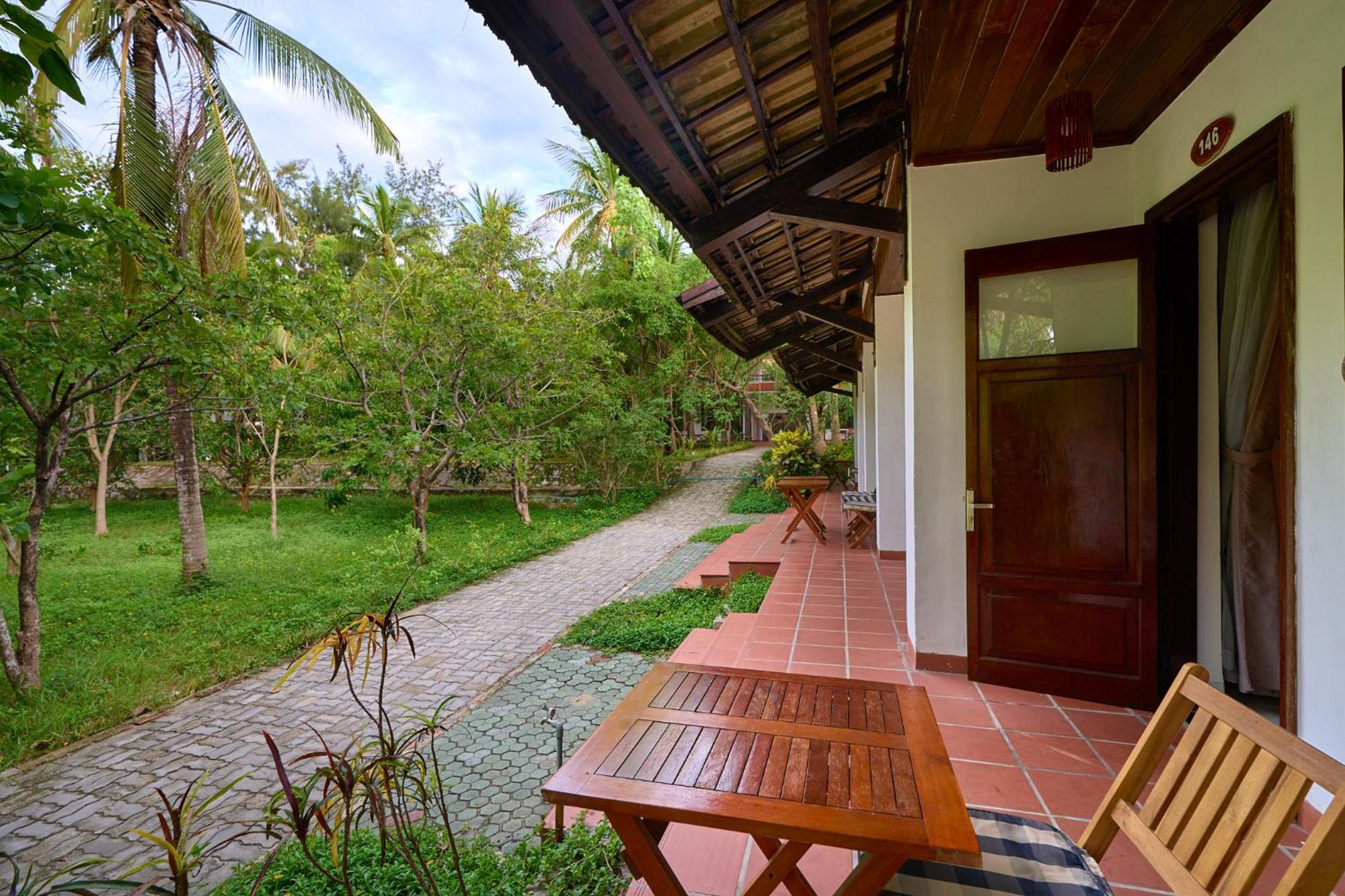 Lang Co Beach Resort Resort