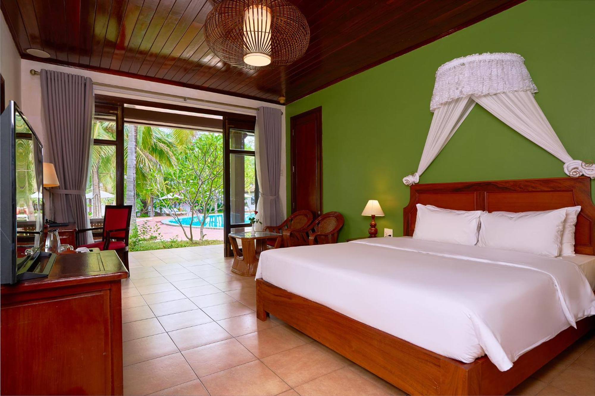 Lang Co Beach Resort Resort