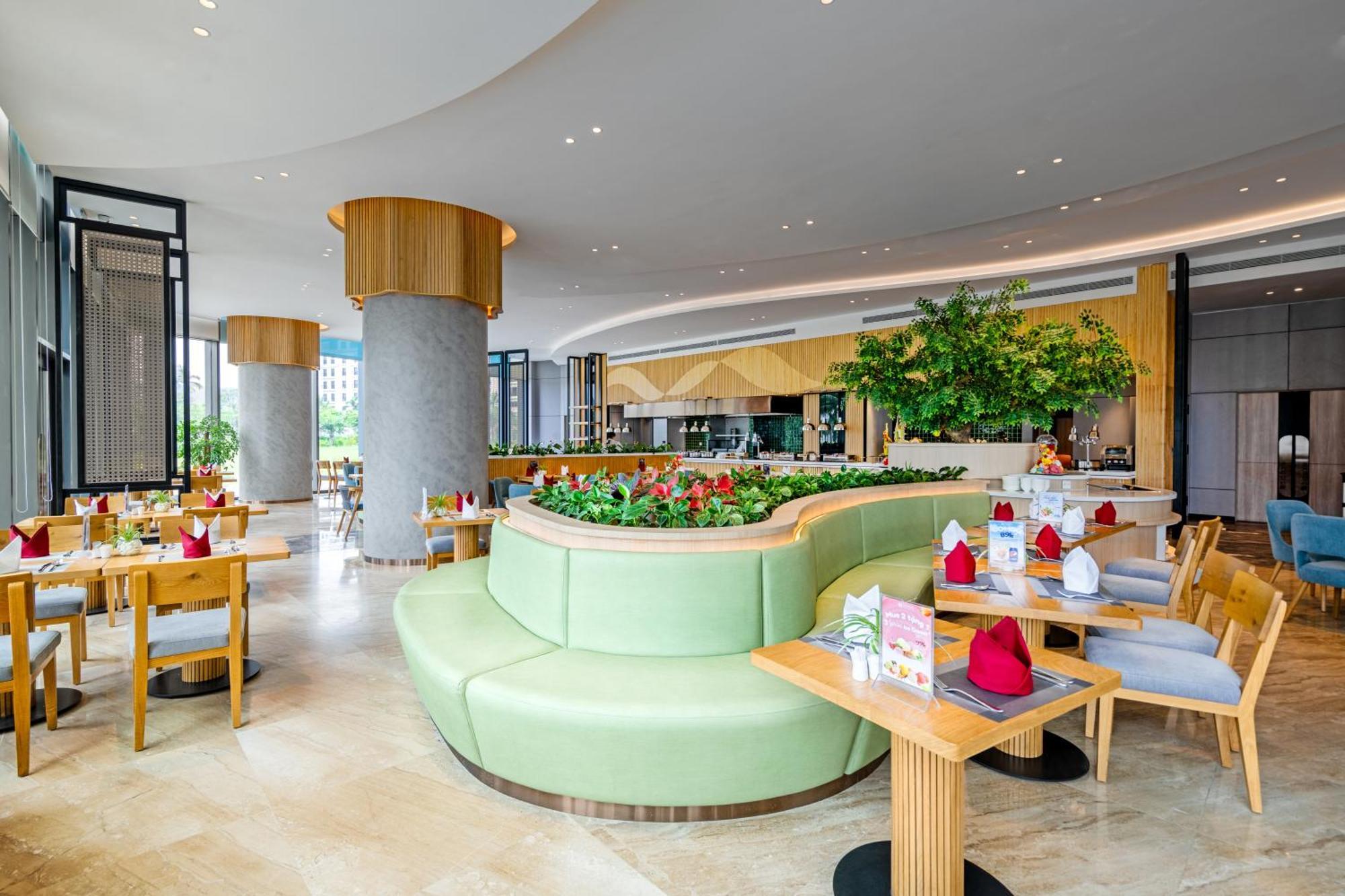 A La Carte Bay Managed By Taseco Ha Long