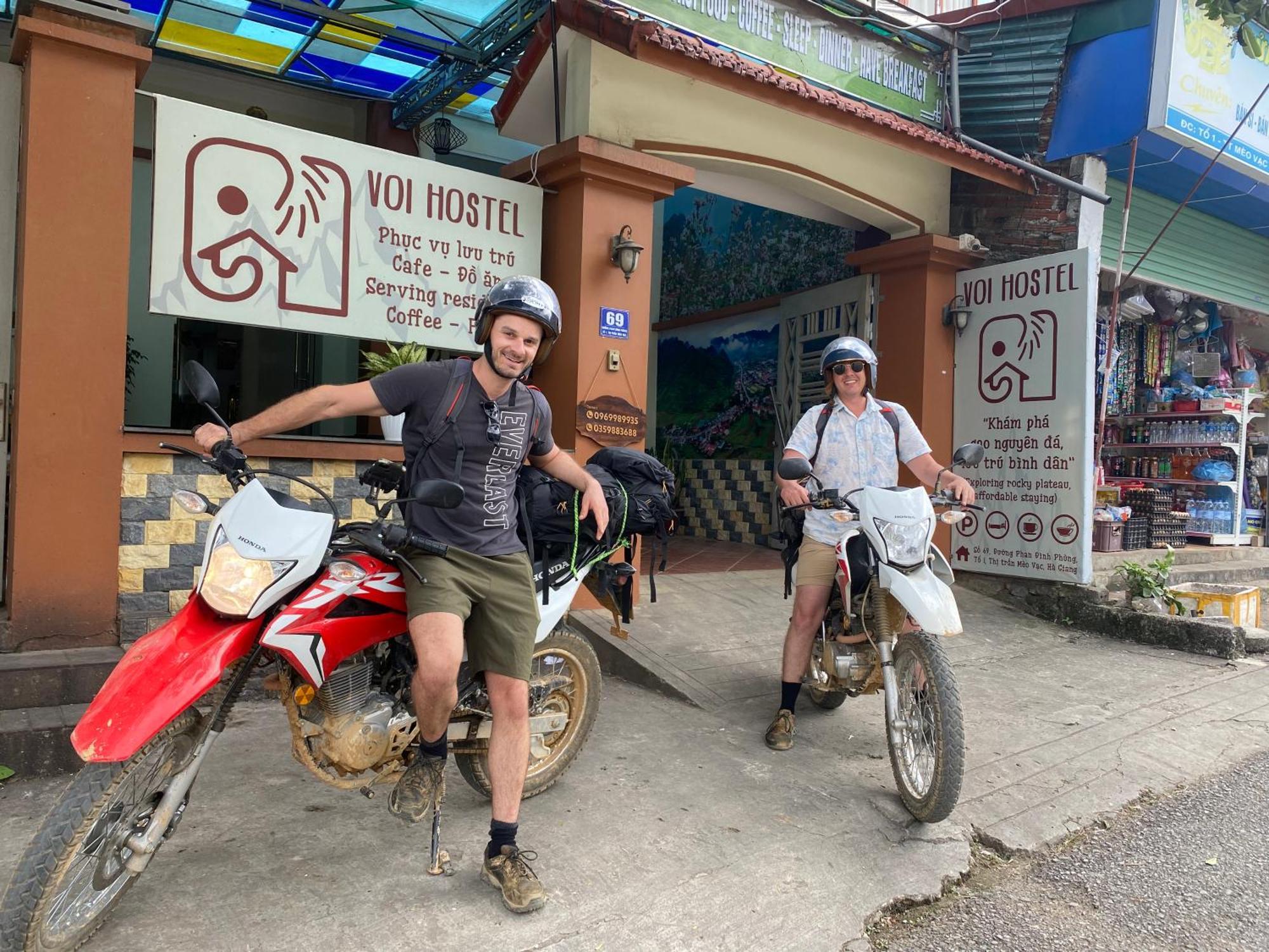 Voi & Breakfast Hostel Meo Vac