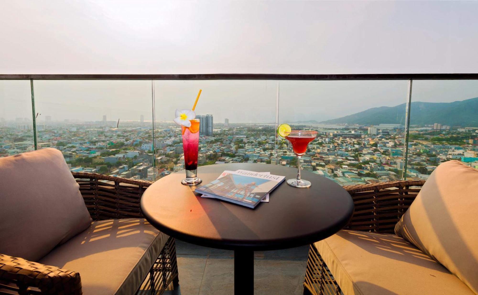Hotel The Code & 4*